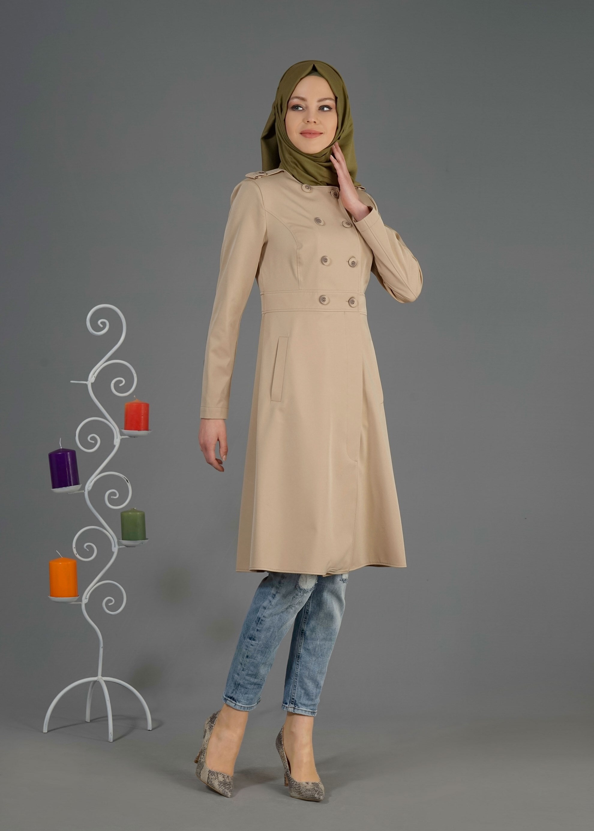 Tesettür giyim BEJ DÜĞMELİ CEPLİ TRENÇKOT 1810 