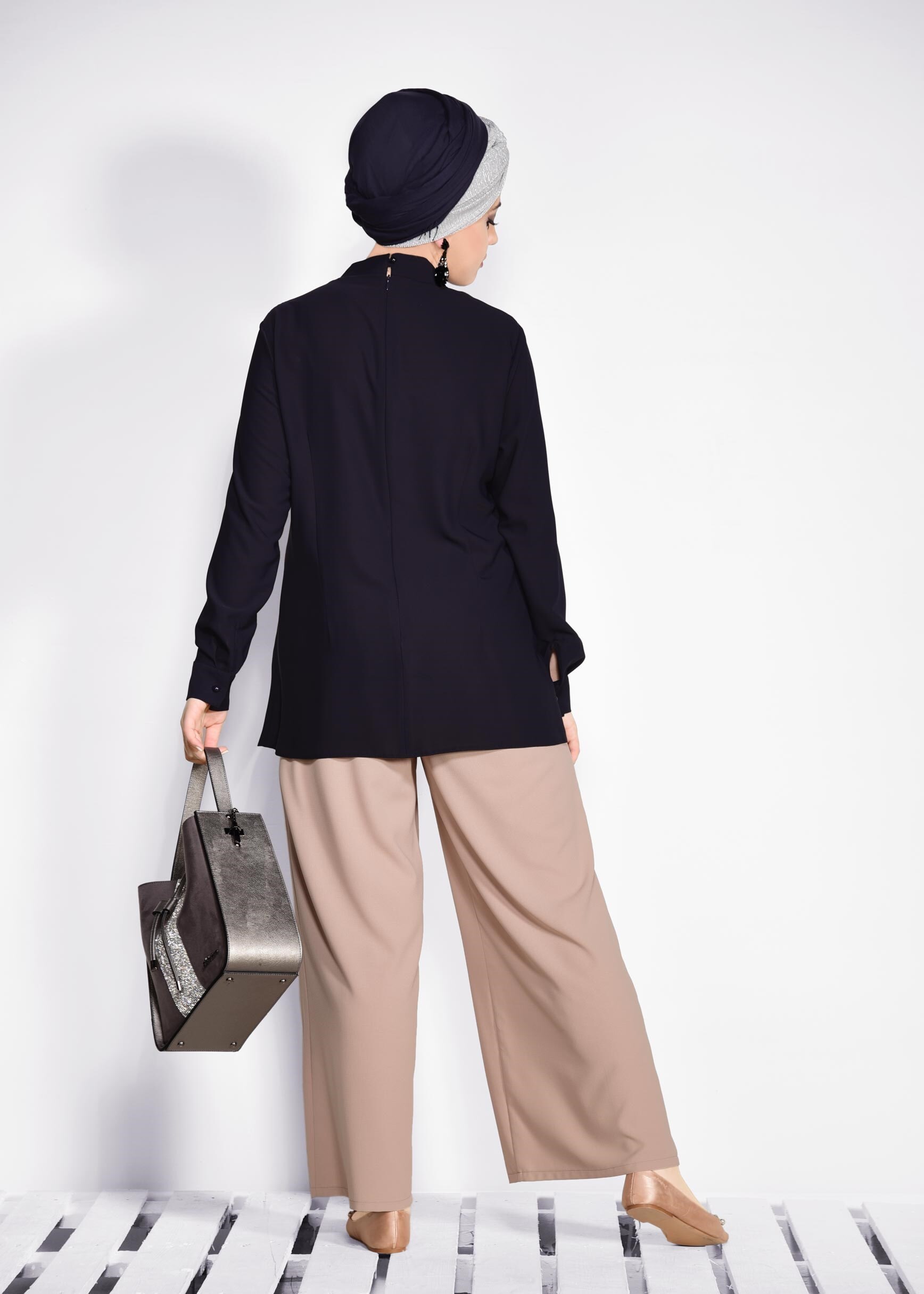 Vêtements hijab BLEU MARINE CHEMISIER À COL NOUÉ 2610