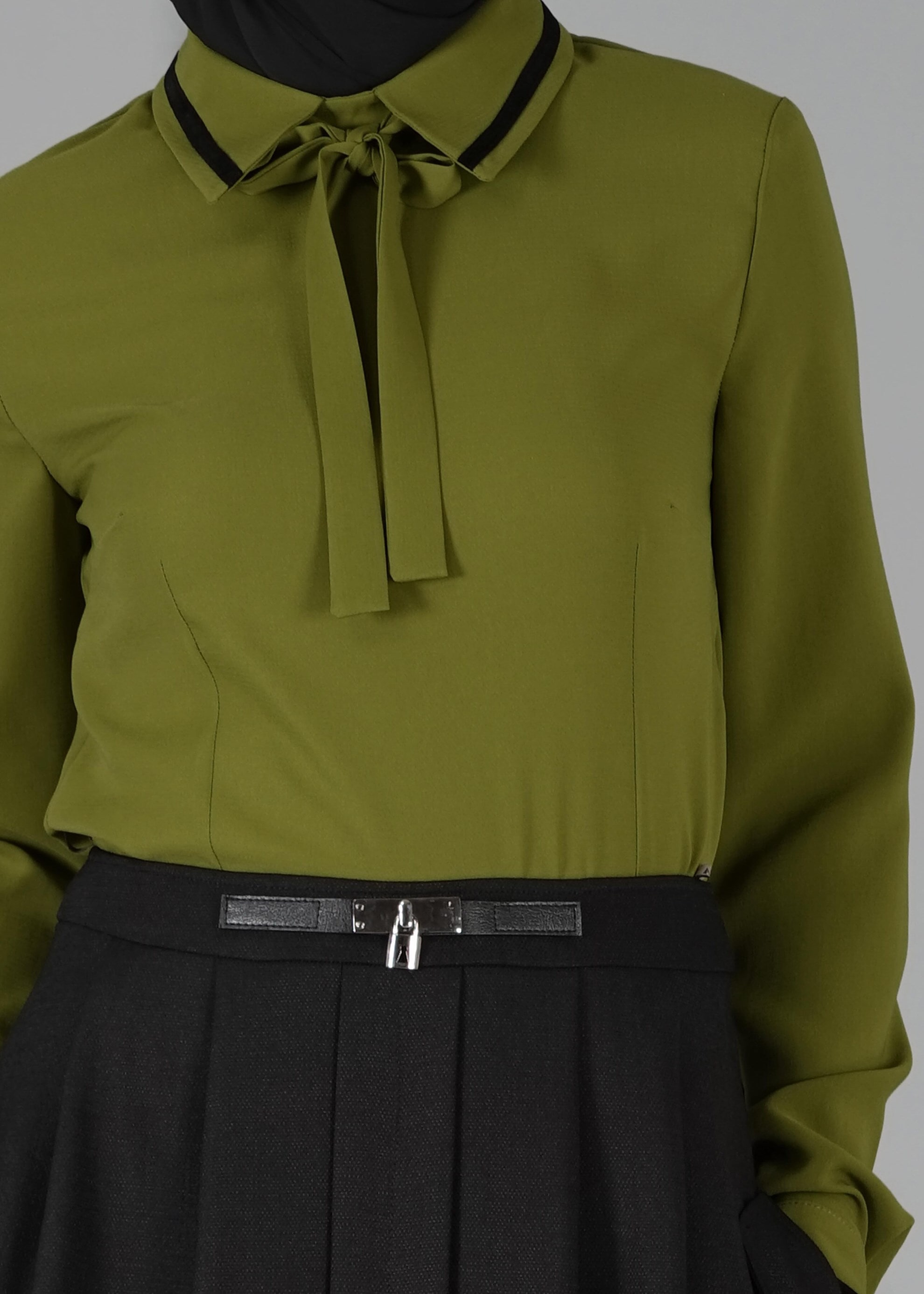 Tesettür giyim YEŞİL YAKASI BAĞLAMALI BLUZ 4720 