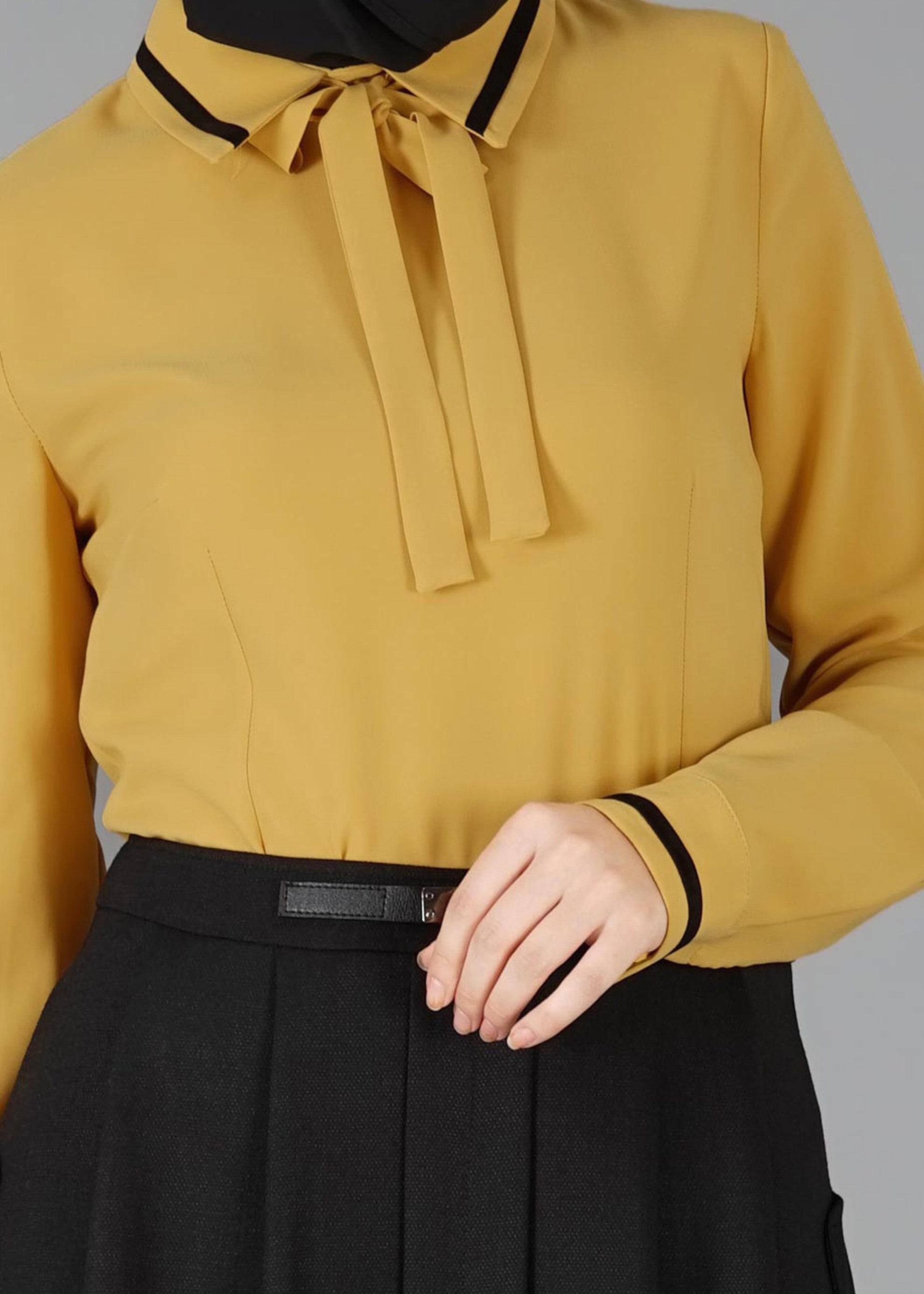 Tesettür giyim SARI YAKASI BAĞLAMALI BLUZ 4720 