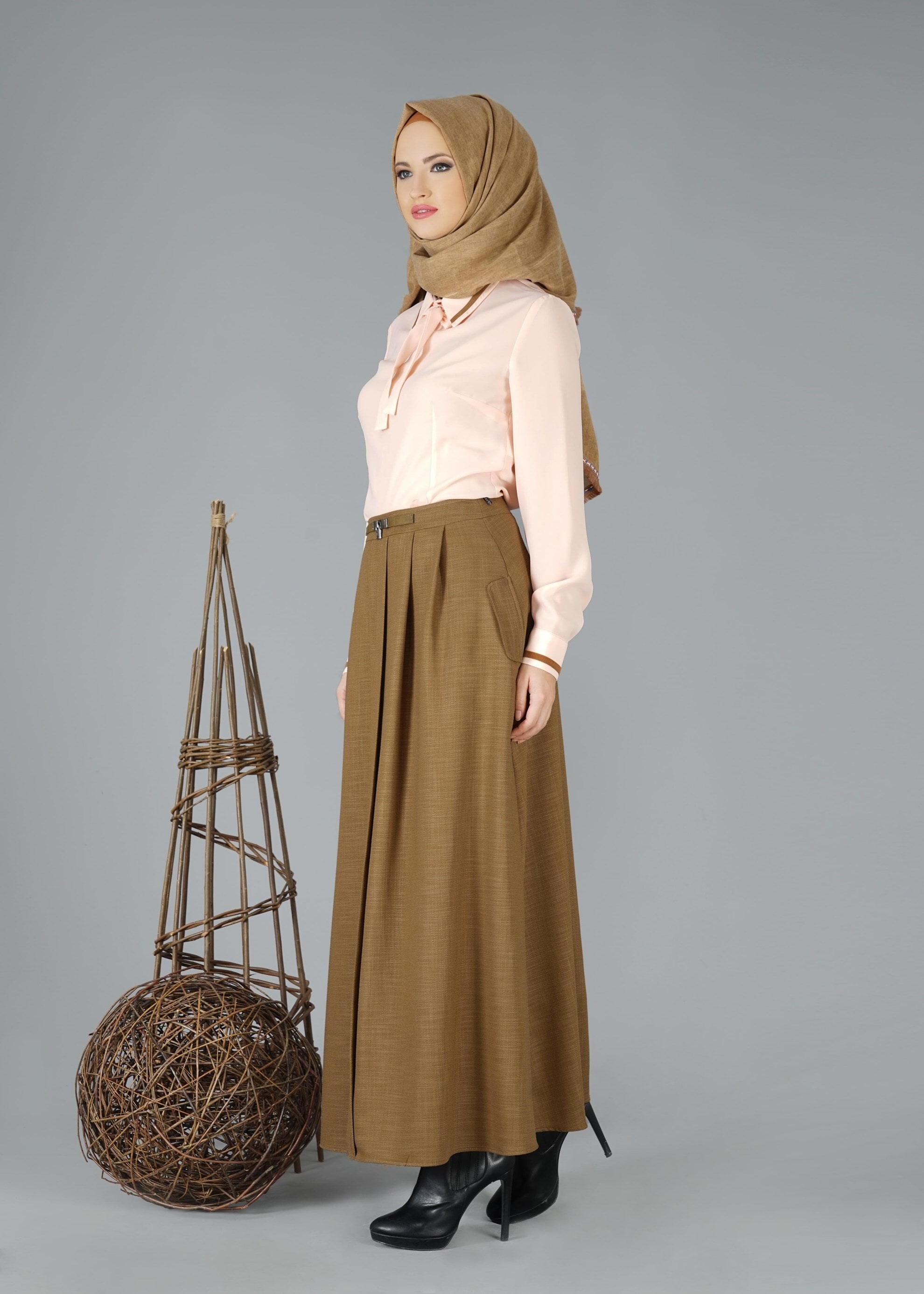 Tesettür giyim PUDRA YAKASI BAĞLAMALI BLUZ 4720 