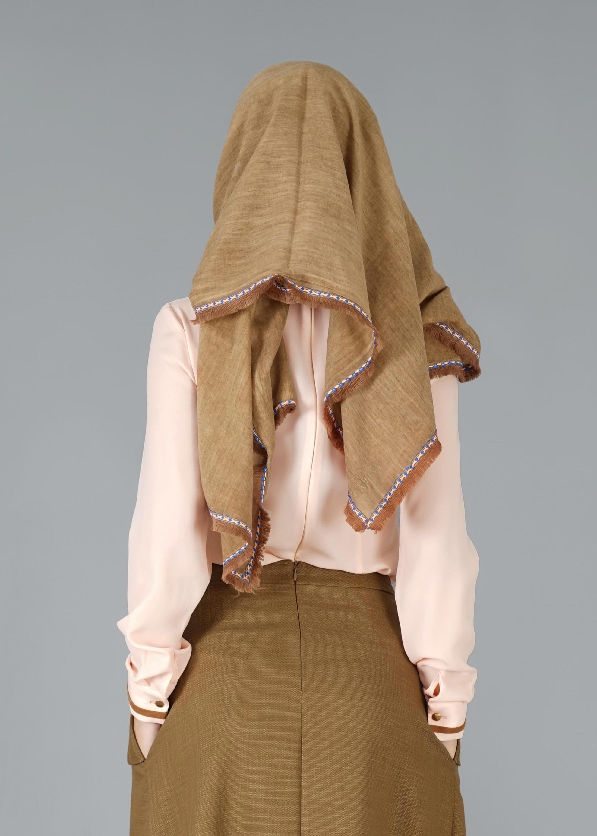 Tesettür giyim PUDRA YAKASI BAĞLAMALI BLUZ 4720 