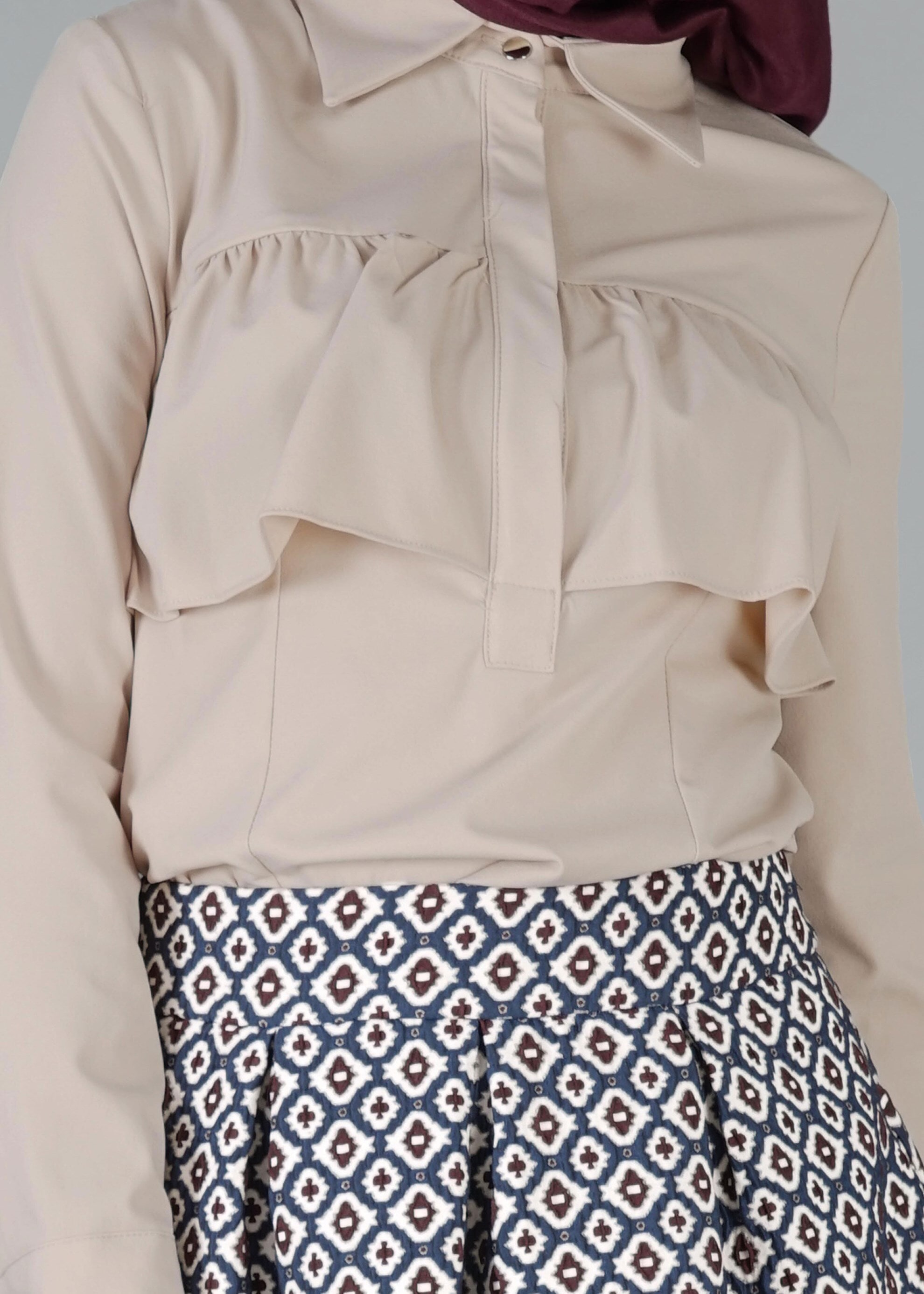 Tesettür giyim BEJ VOLAN DETAYLI BLUZ 4783 