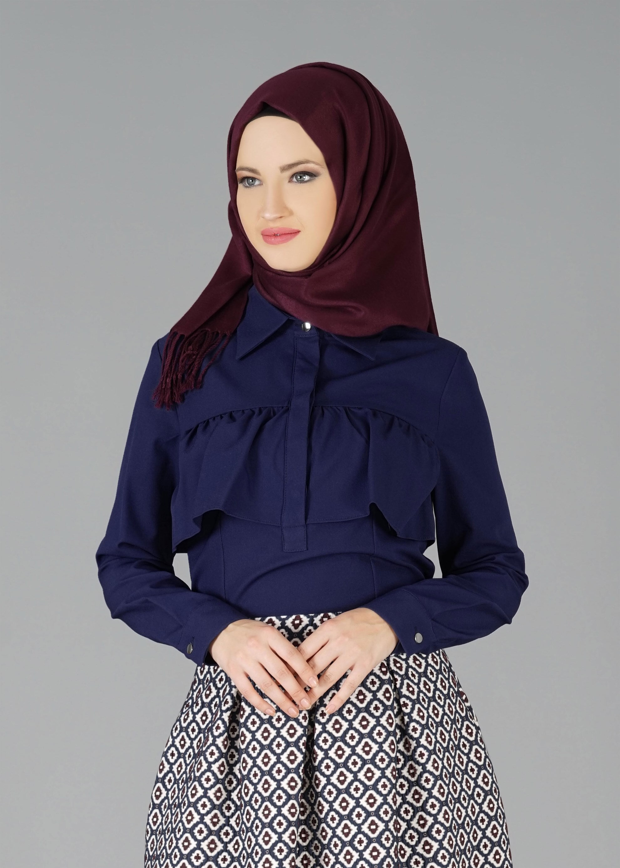 Tesettür giyim LACİVERT VOLAN DETAYLI BLUZ 4783 