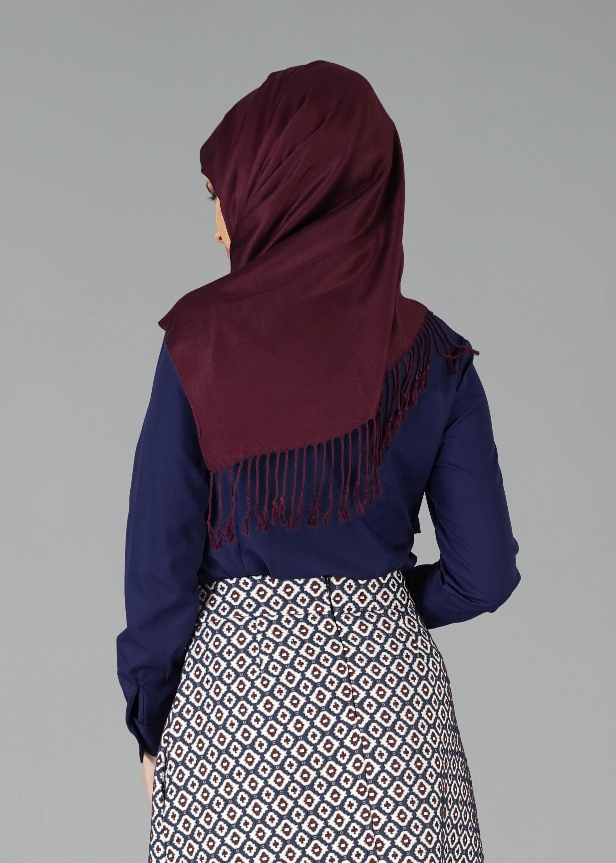 Tesettür giyim LACİVERT VOLAN DETAYLI BLUZ 4783 