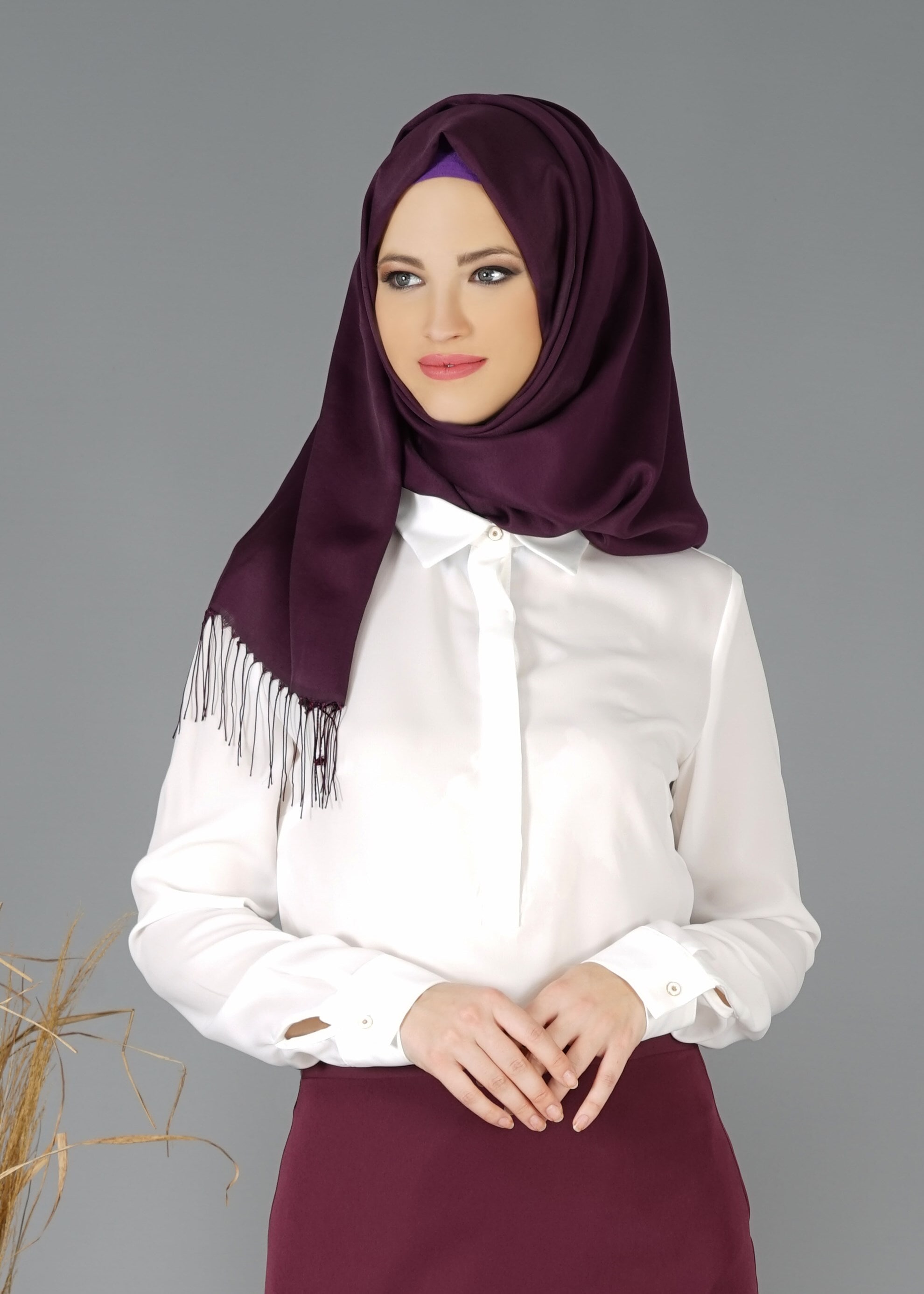 Tesettür giyim BEYAZ GİZLİ DÜĞMELİ BLUZ 4793 