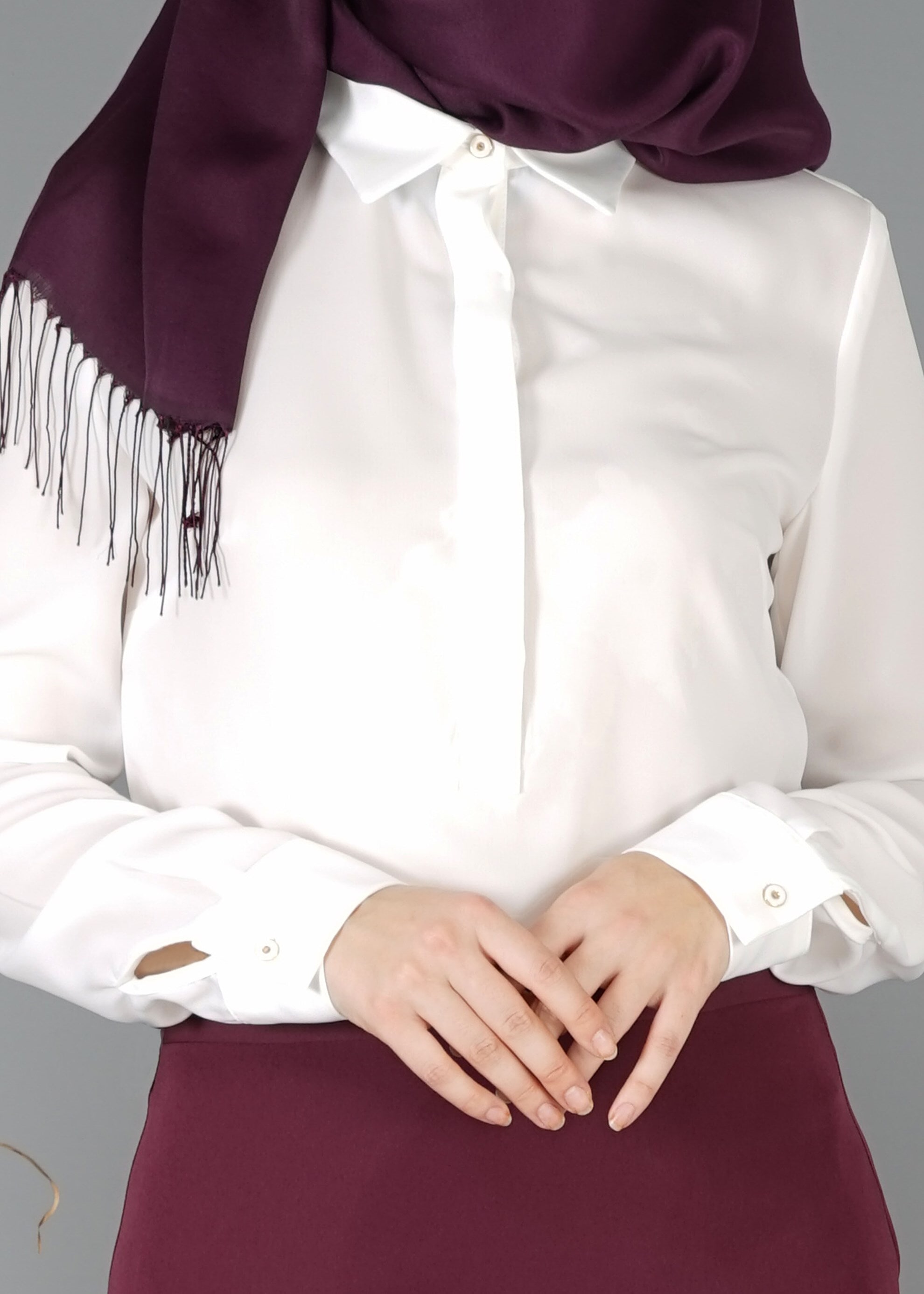 Tesettür giyim BEYAZ GİZLİ DÜĞMELİ BLUZ 4793 