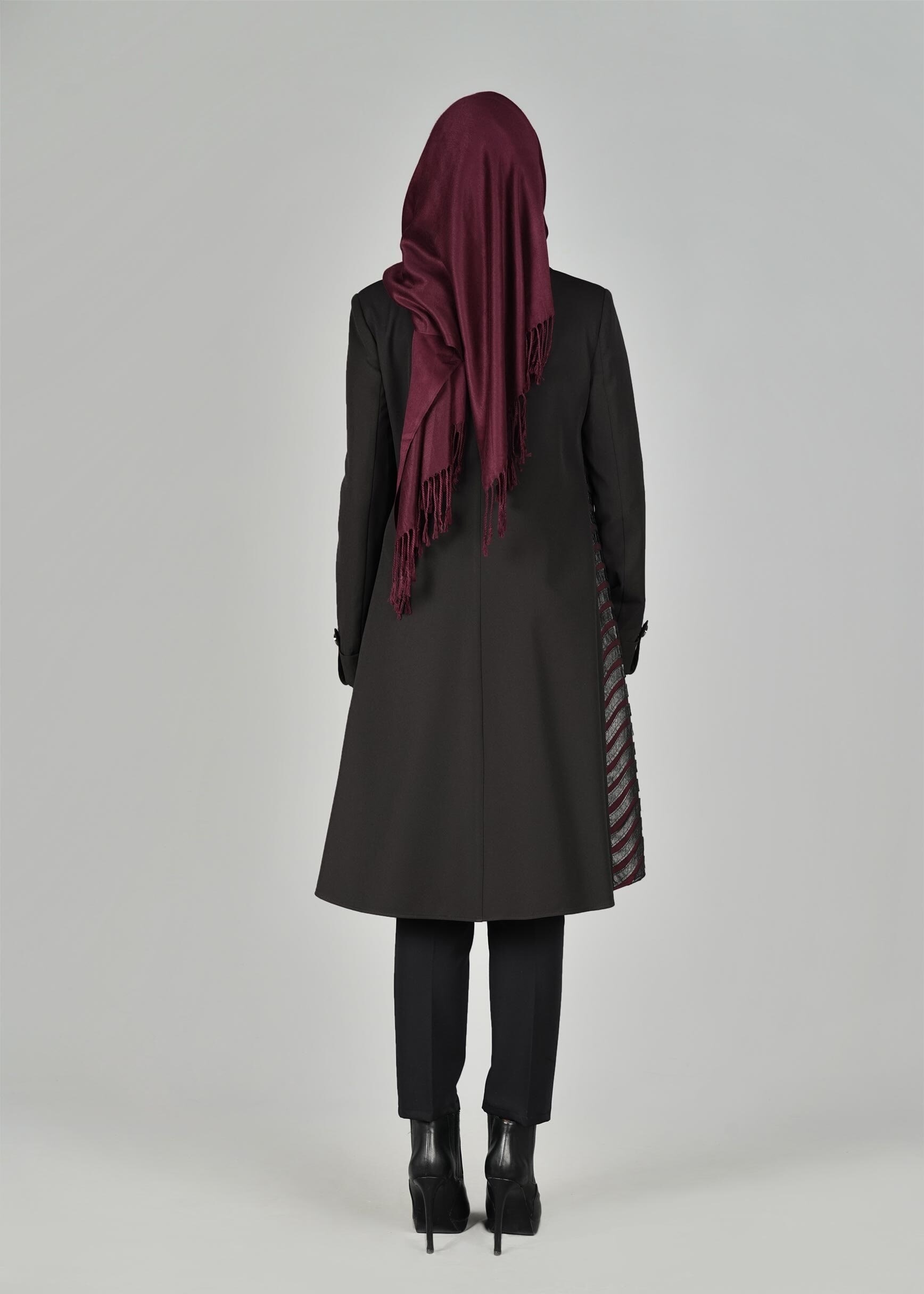 Tesettür giyim SİYAH DALGALI DESENLİ CEKET 4019