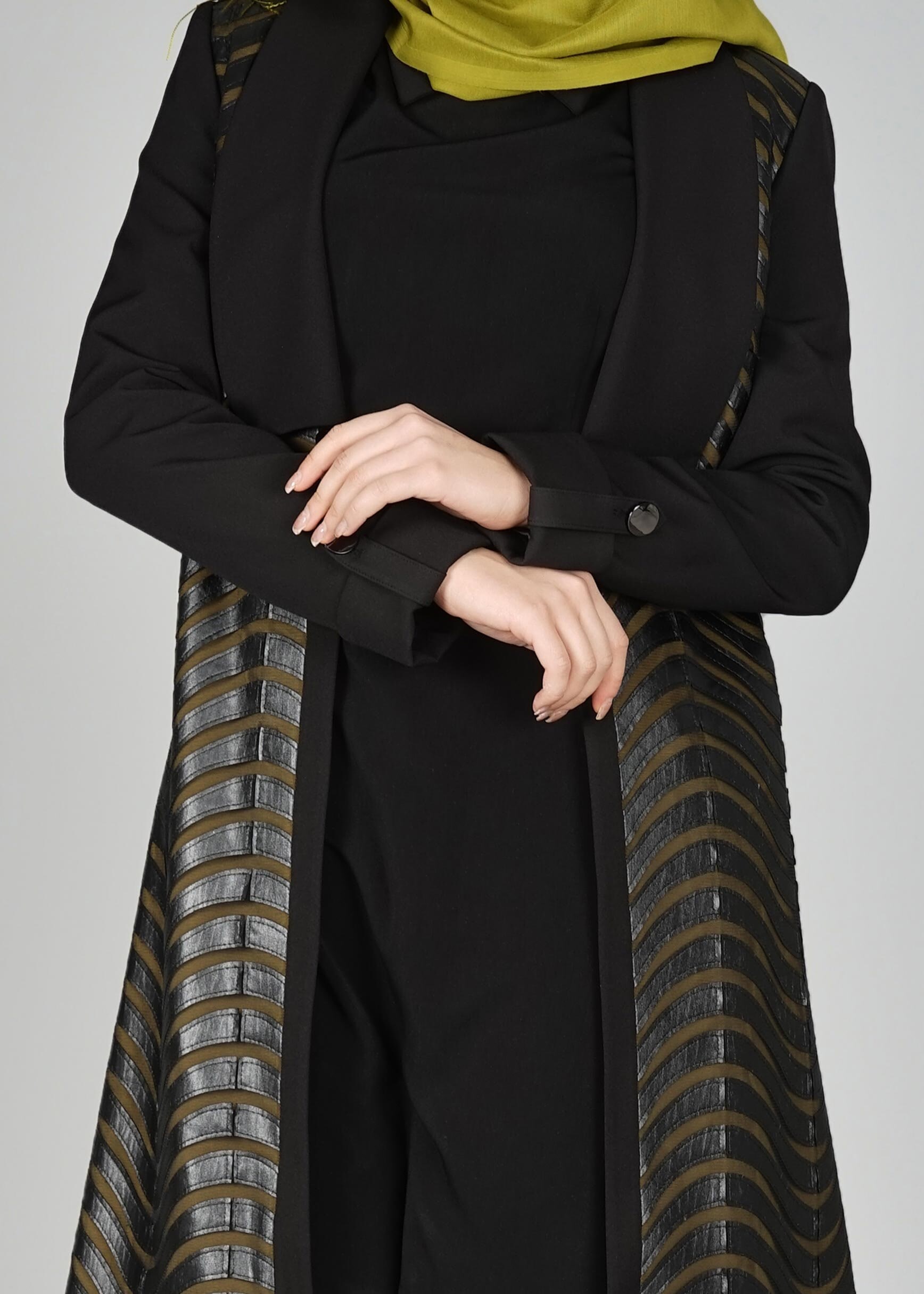 Tesettür giyim SİYAH DALGALI DESENLİ CEKET 4019