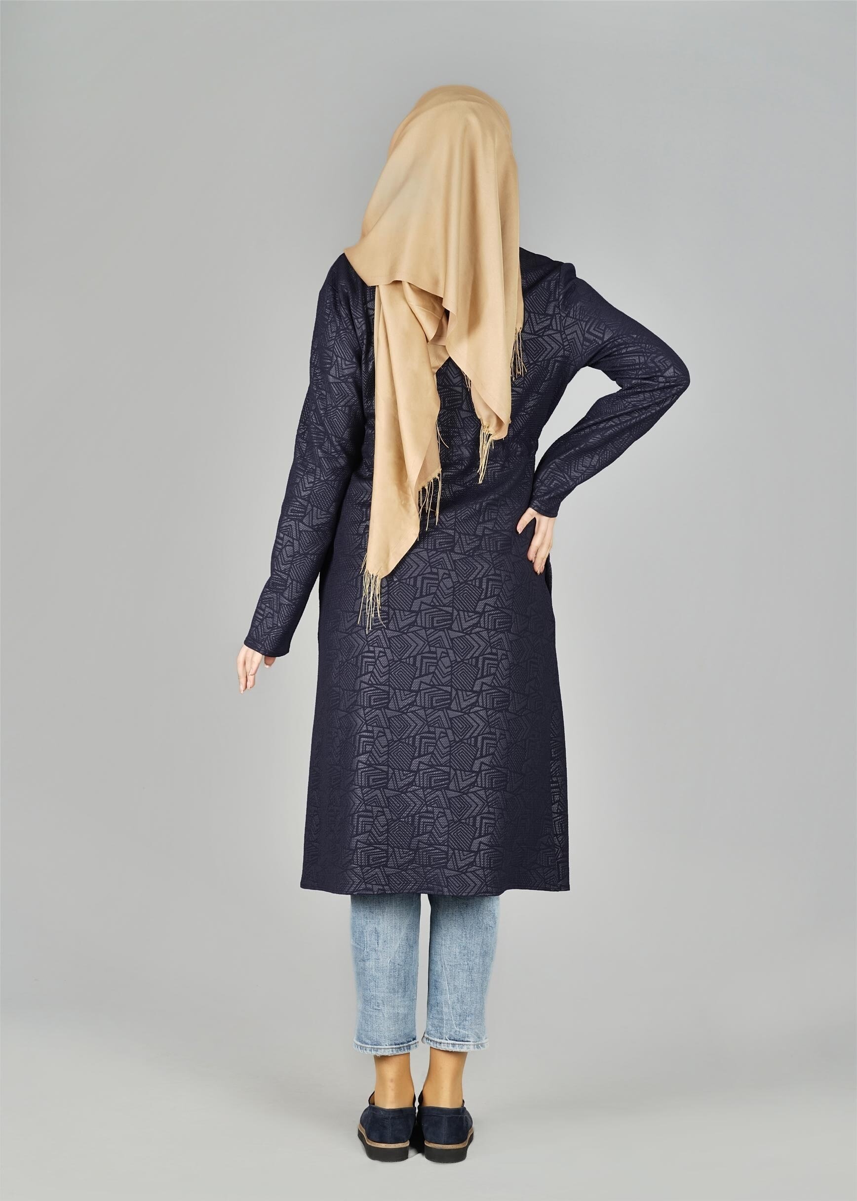 Tesettür giyim LACİVERT BELİ BÜZGÜLÜ DESENLİ CEKET 4053