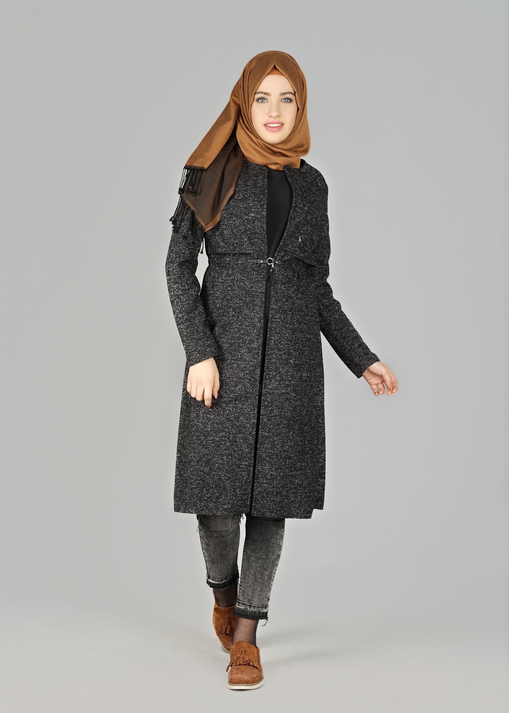 Tesettür giyim SİYAH BELİ BÜZGÜLÜ CEKET 4064