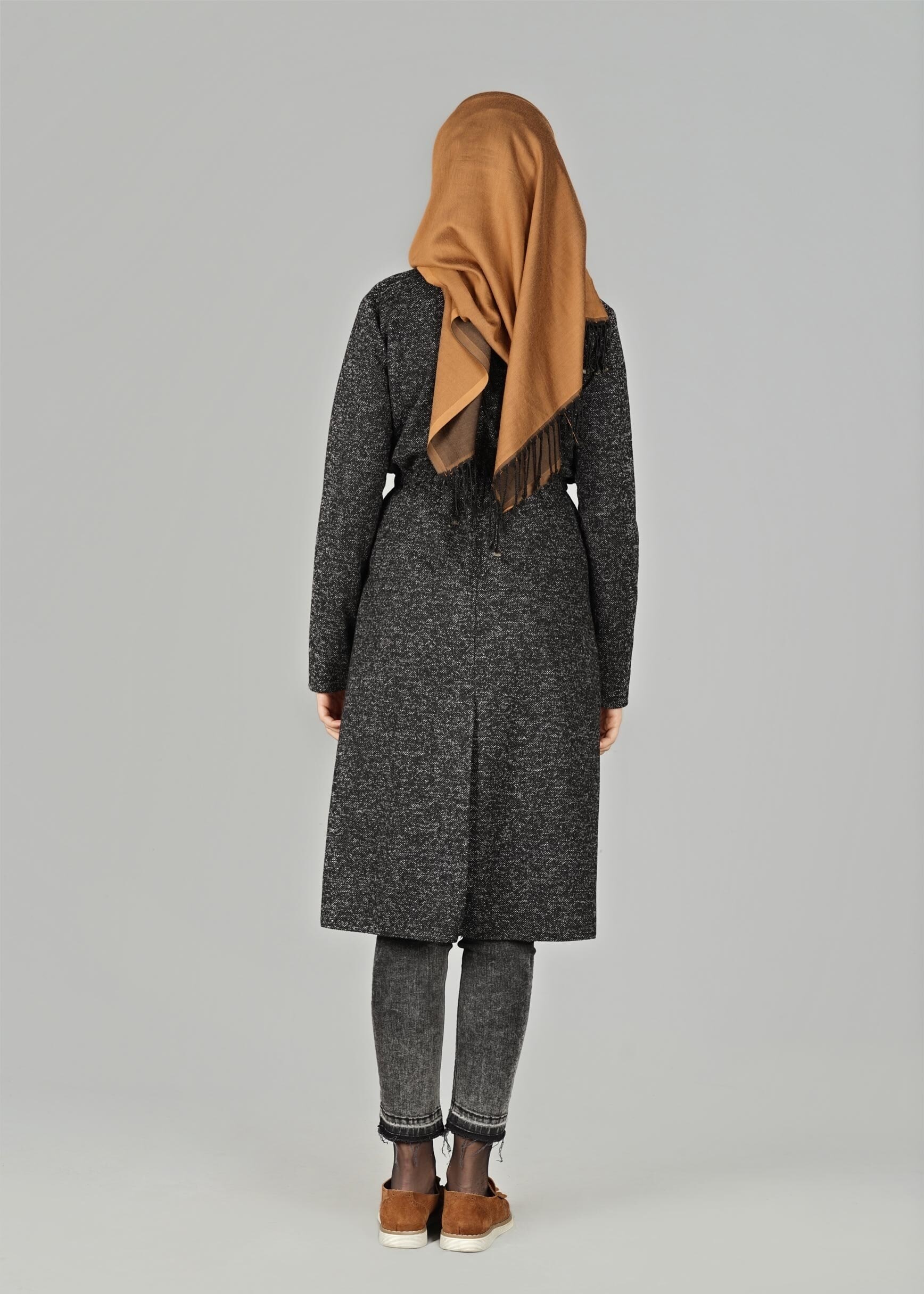 Tesettür giyim SİYAH BELİ BÜZGÜLÜ CEKET 4064