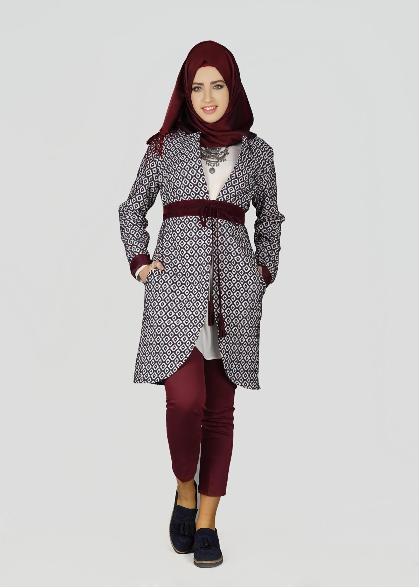 Tesettür giyim LACİVERT BELİ KUŞAKLI DESENLİ CEKET 4769