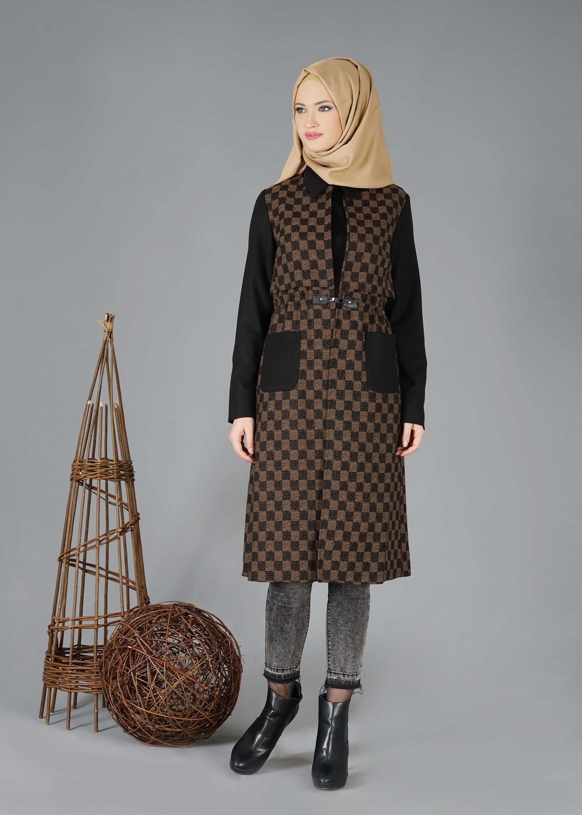 Tesettür giyim KAHVE BELİ BÜZGÜLÜ KARELİ CEKET 4784