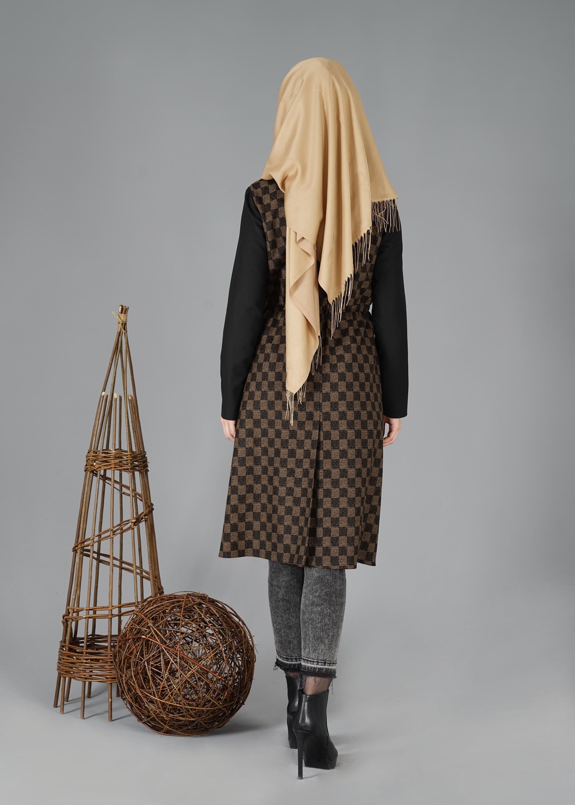 Tesettür giyim KAHVE BELİ BÜZGÜLÜ KARELİ CEKET 4784