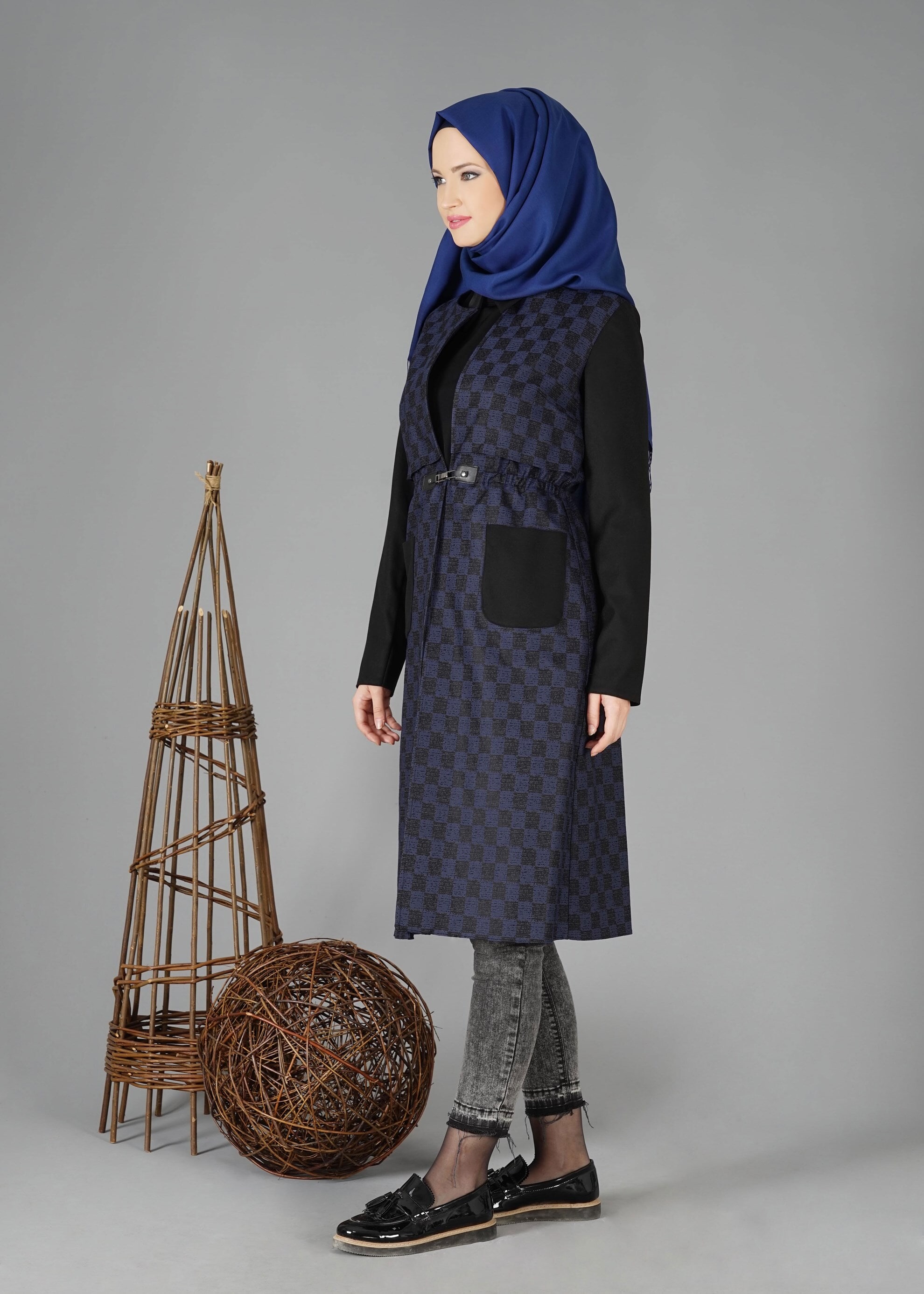 Tesettür giyim LACİVERT BELİ BÜZGÜLÜ KARELİ CEKET 4784
