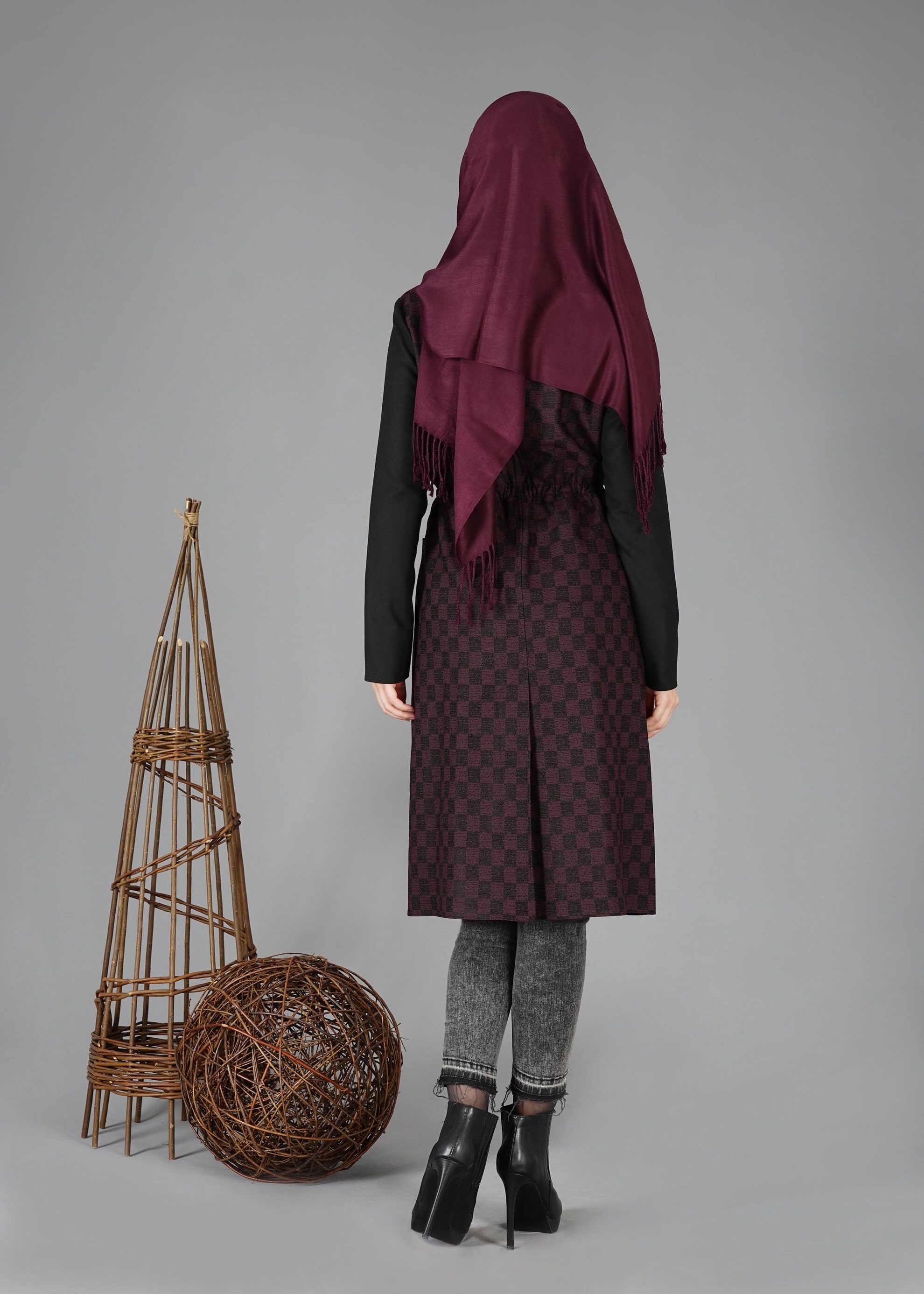 Tesettür giyim MÜRDÜM BELİ BÜZGÜLÜ KARELİ CEKET 4784