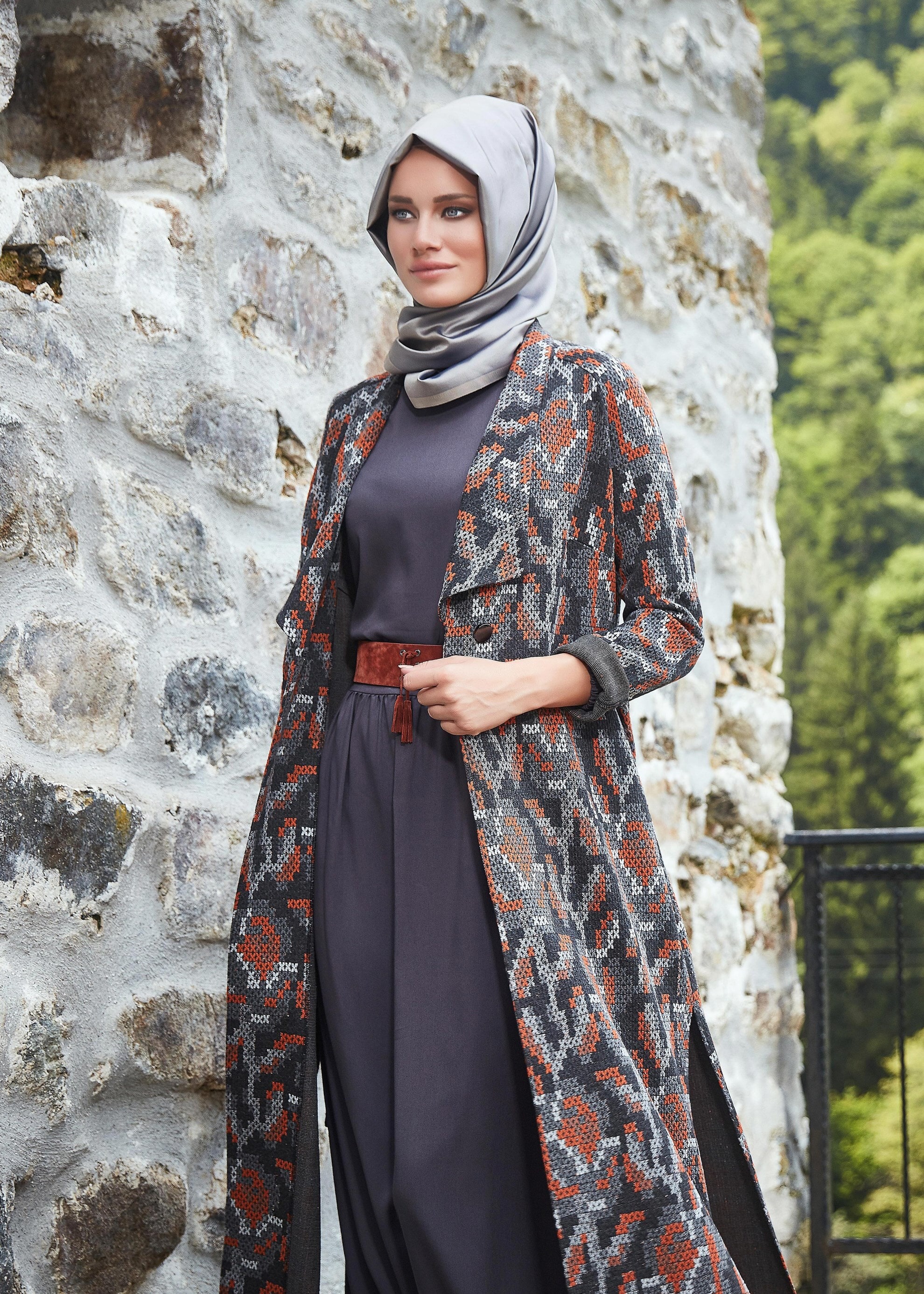 Tesettür giyim GRİ ETNİK DESENLİ CEKET 4835