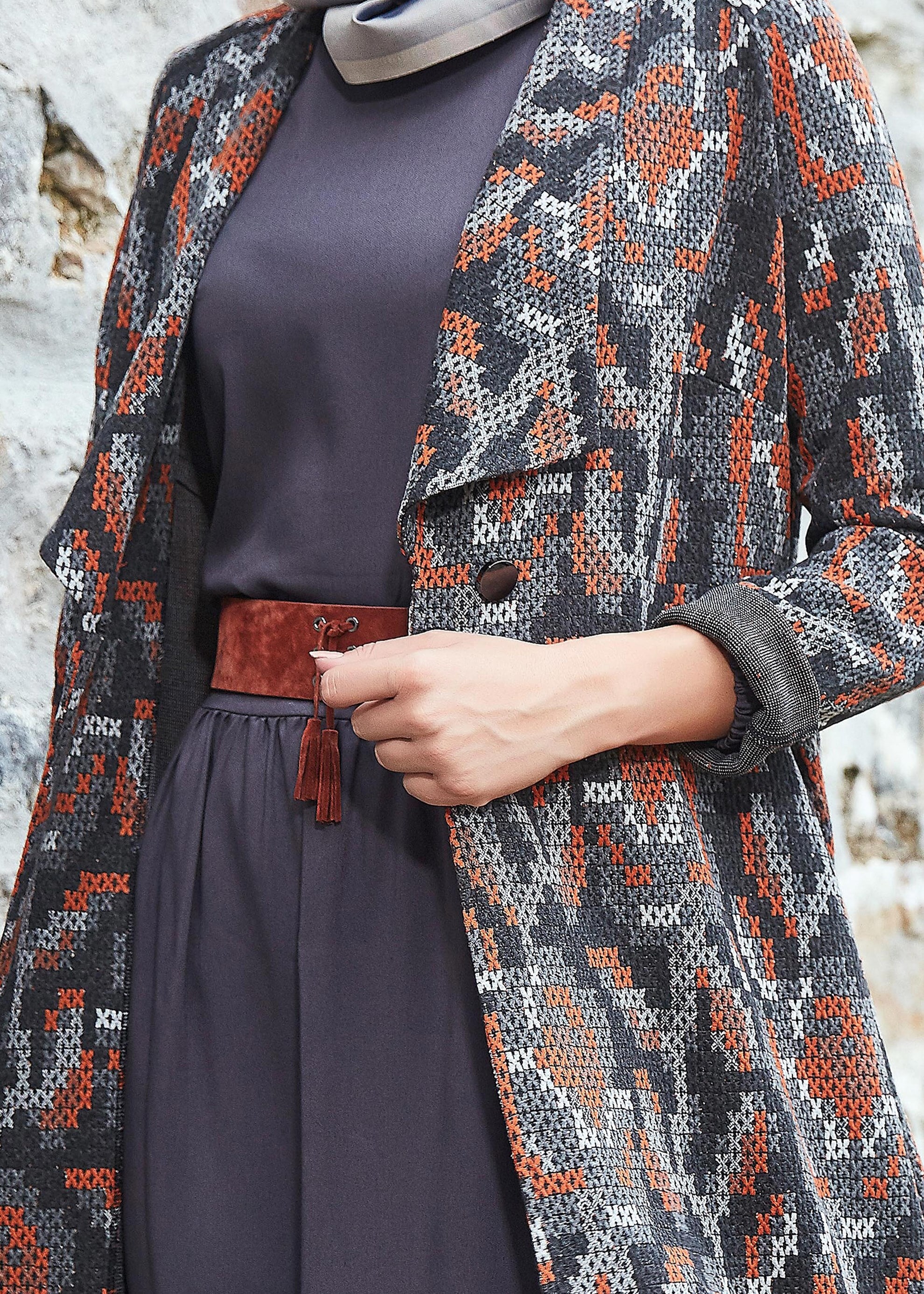 Tesettür giyim GRİ ETNİK DESENLİ CEKET 4835