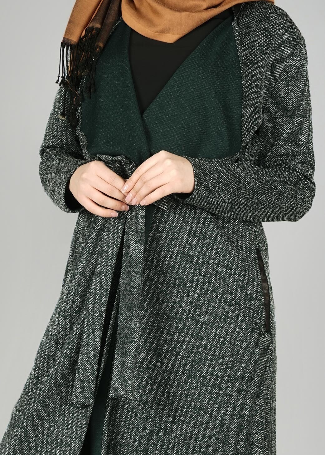 Tesettür giyim YEŞİL KUŞAKLI CEPLİ CEKET 4933