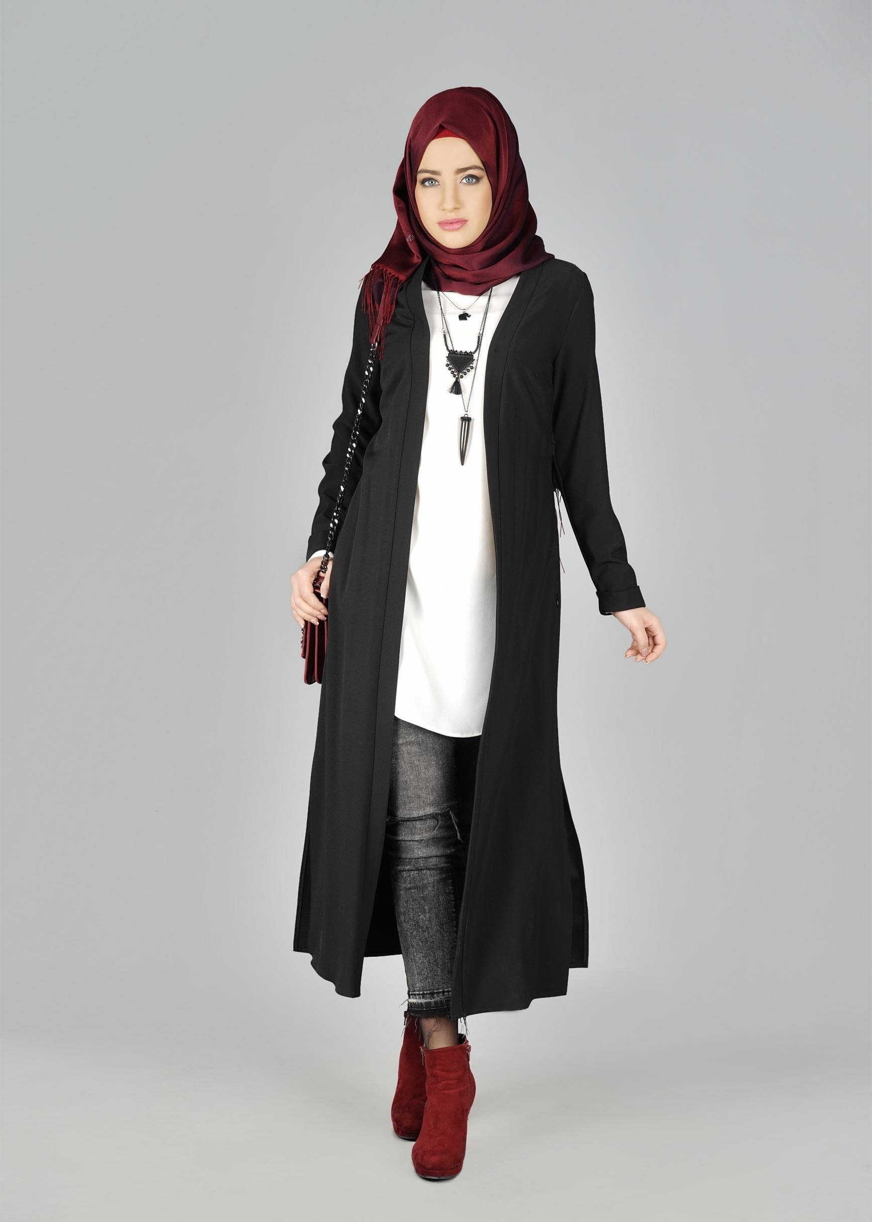 Tesettür giyim SİYAH YIRTMAÇ DETAYLI KUŞAKLI CEKET 4934