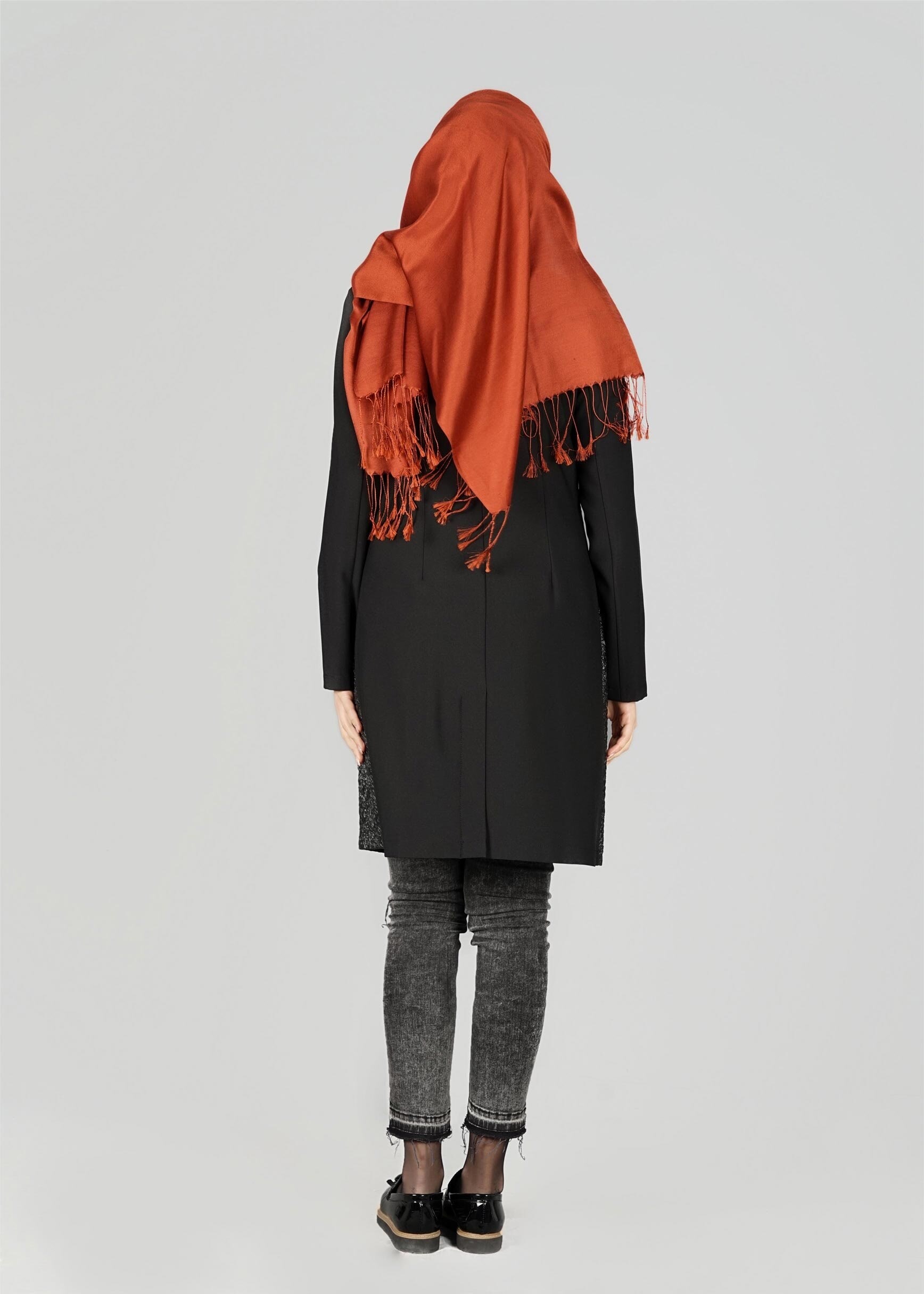 Tesettür giyim SİYAH KABARTMA DESENLİ CEKET 4945