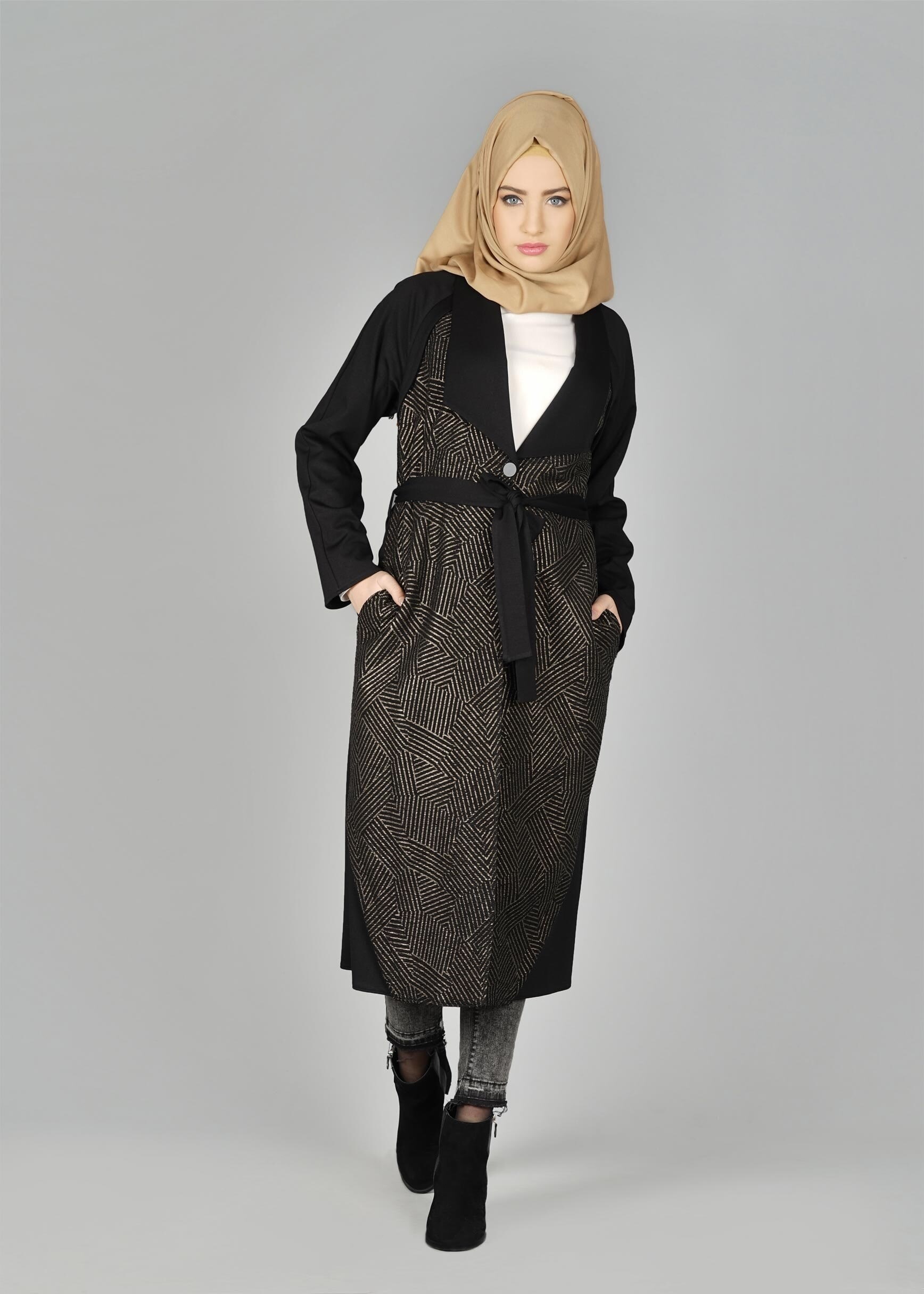 Tesettür giyim SİYAH BELİ KUŞAKLI CEKET 4996
