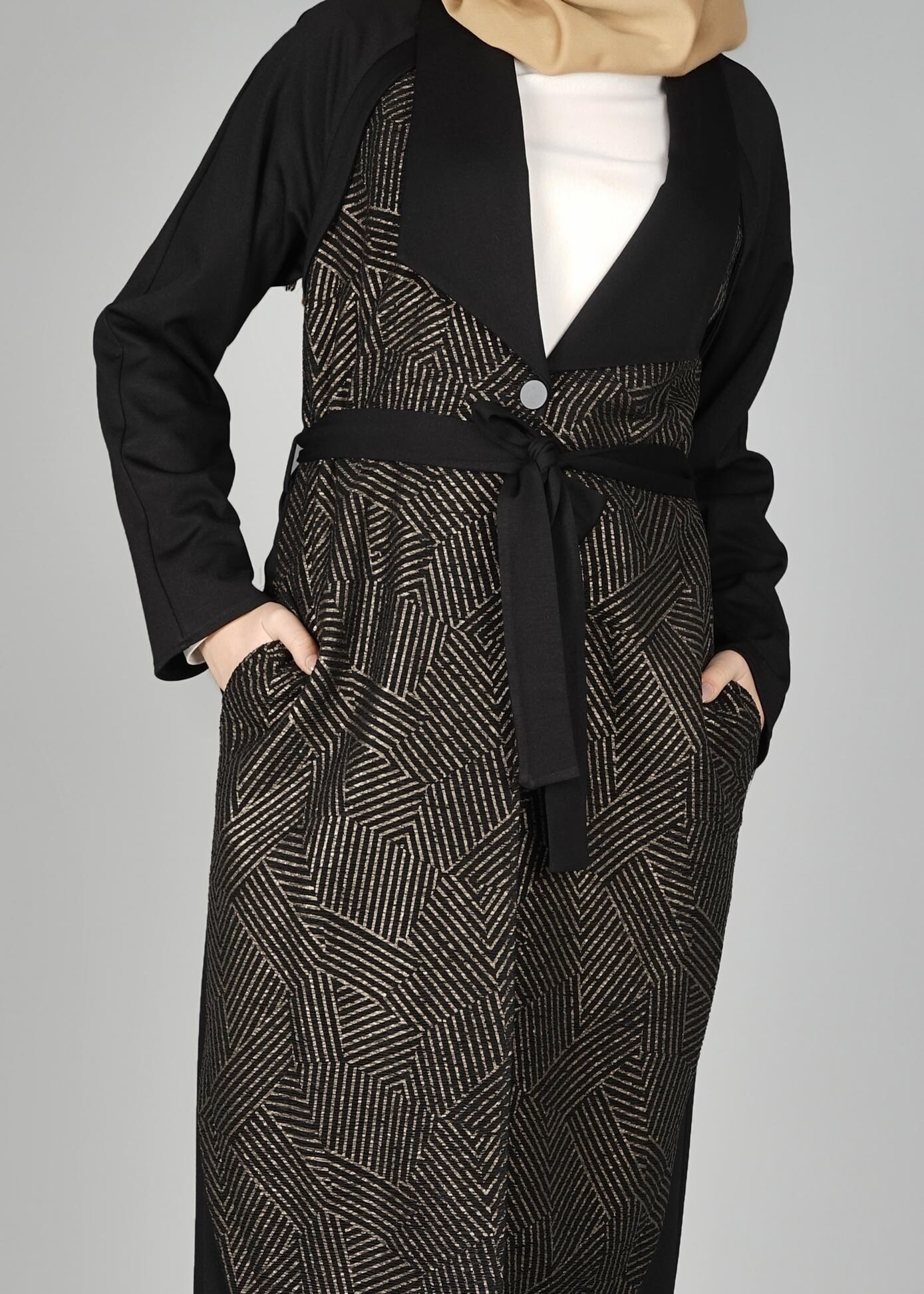 Tesettür giyim SİYAH BELİ KUŞAKLI CEKET 4996