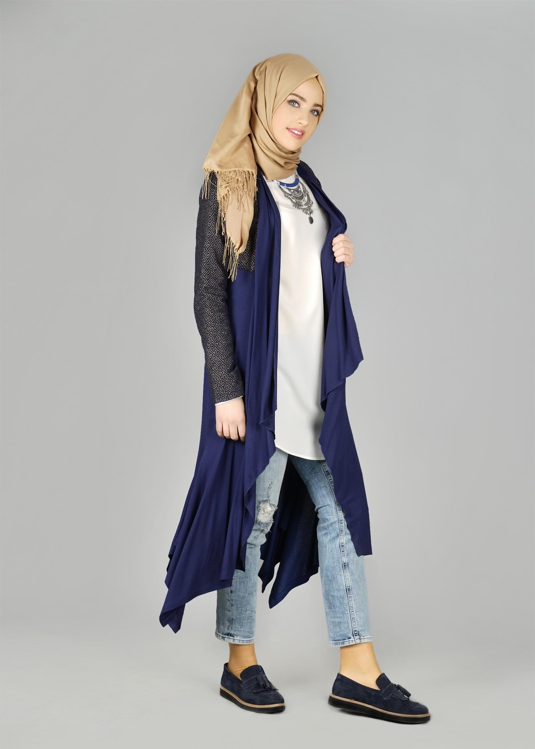 Tesettür giyim LACİVERT DESENLİ HIRKA 4997-1