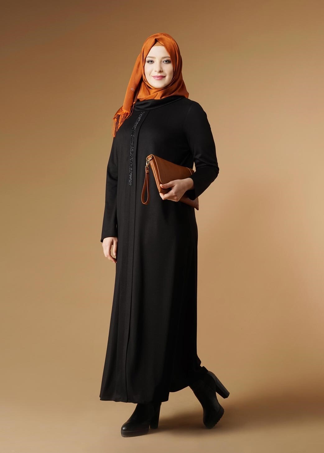 Tesettür giyim SİYAH TAŞ DETAYLI ELBİSE 2645 