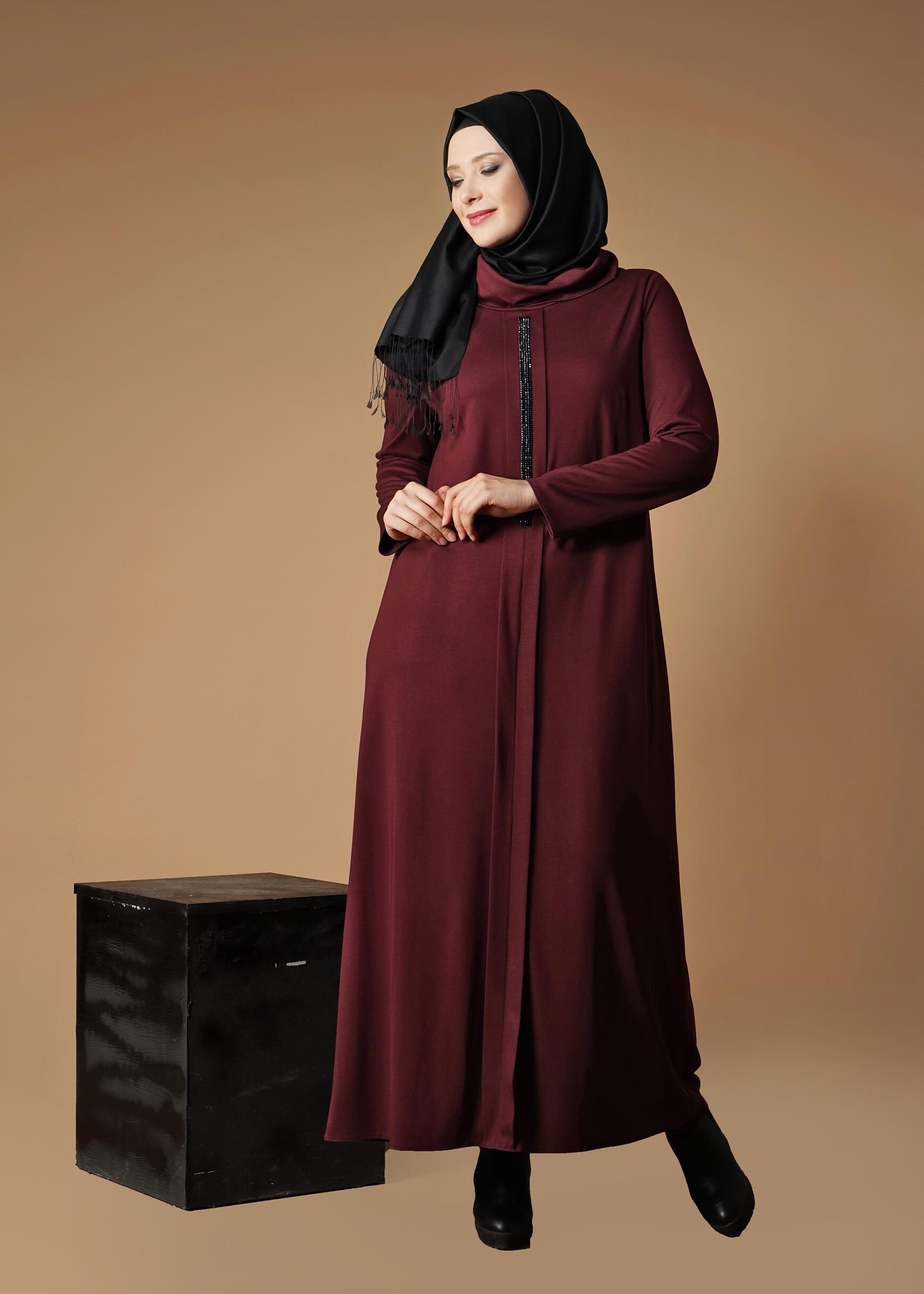 Tesettür giyim BORDO TAŞ DETAYLI ELBİSE 2645 