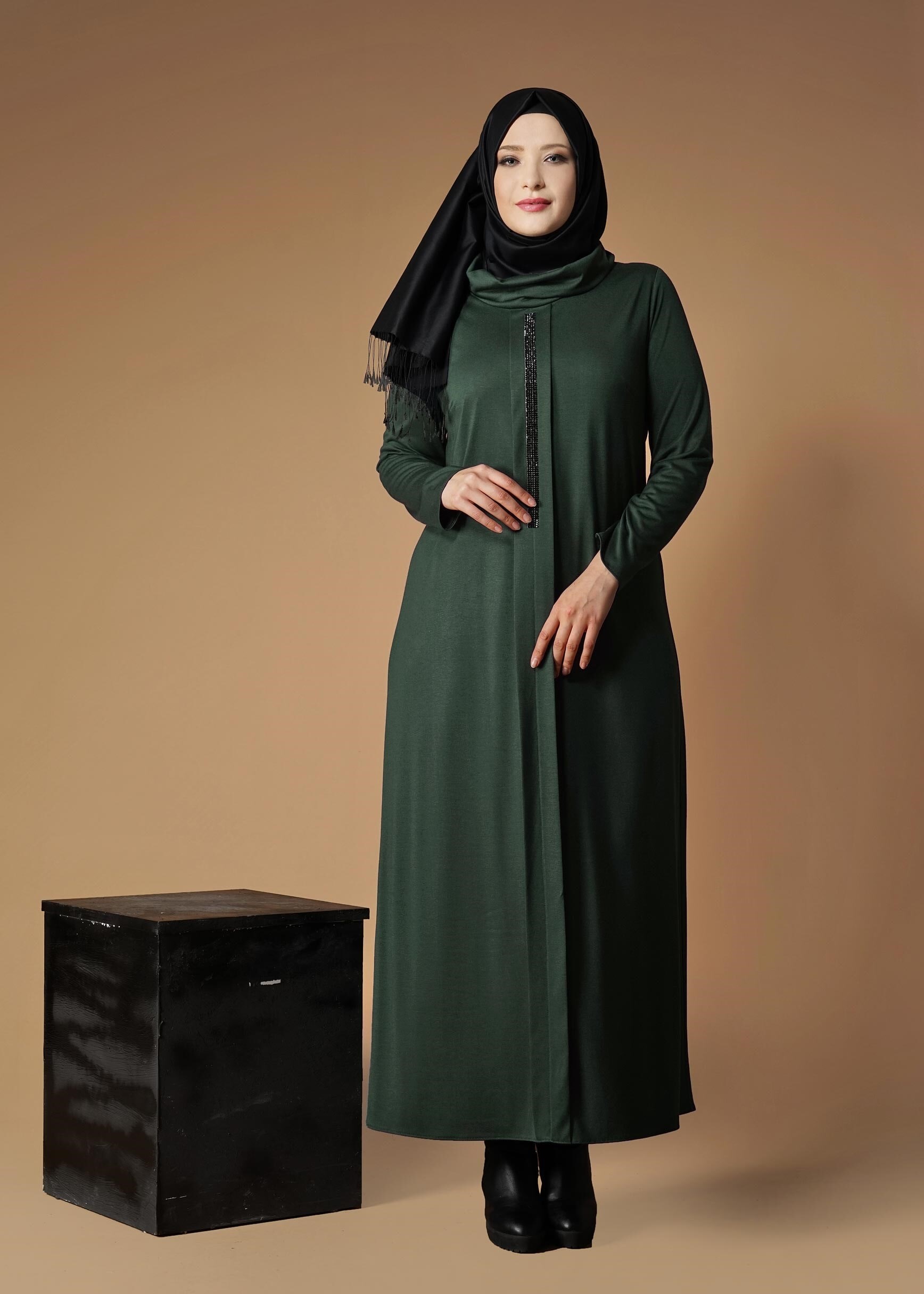 Tesettür giyim YEŞİL TAŞ DETAYLI ELBİSE 2645 