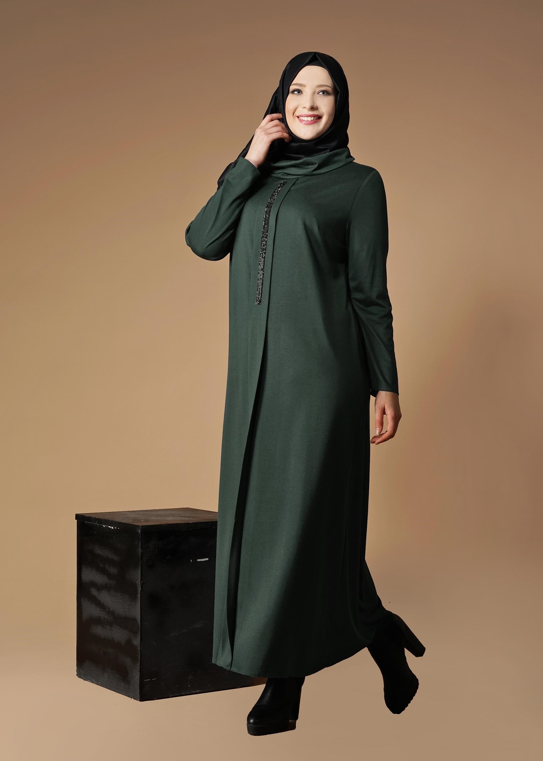Tesettür giyim YEŞİL TAŞ DETAYLI ELBİSE 2645 