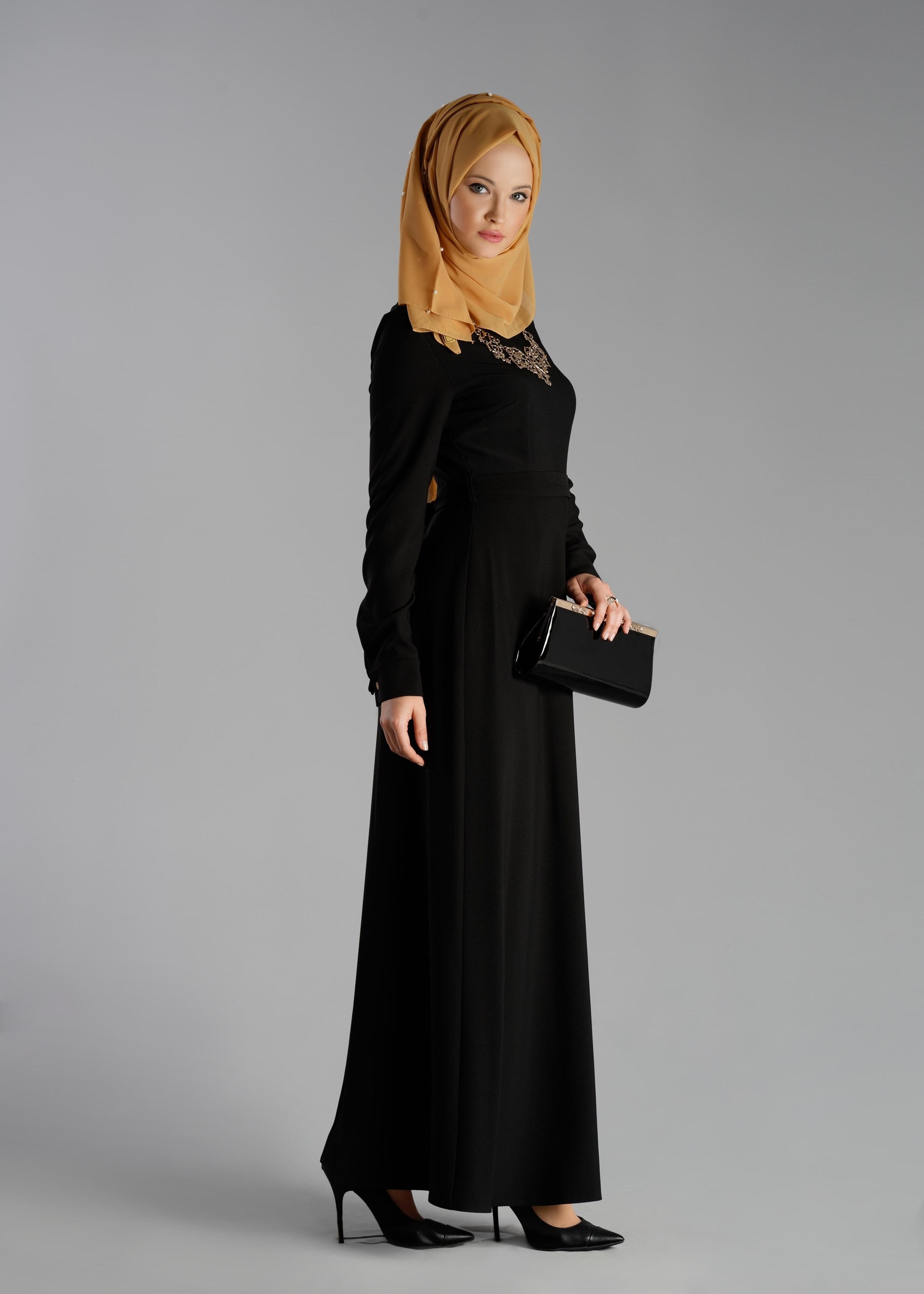 Tesettür giyim SİYAH 4704 ELBİSE