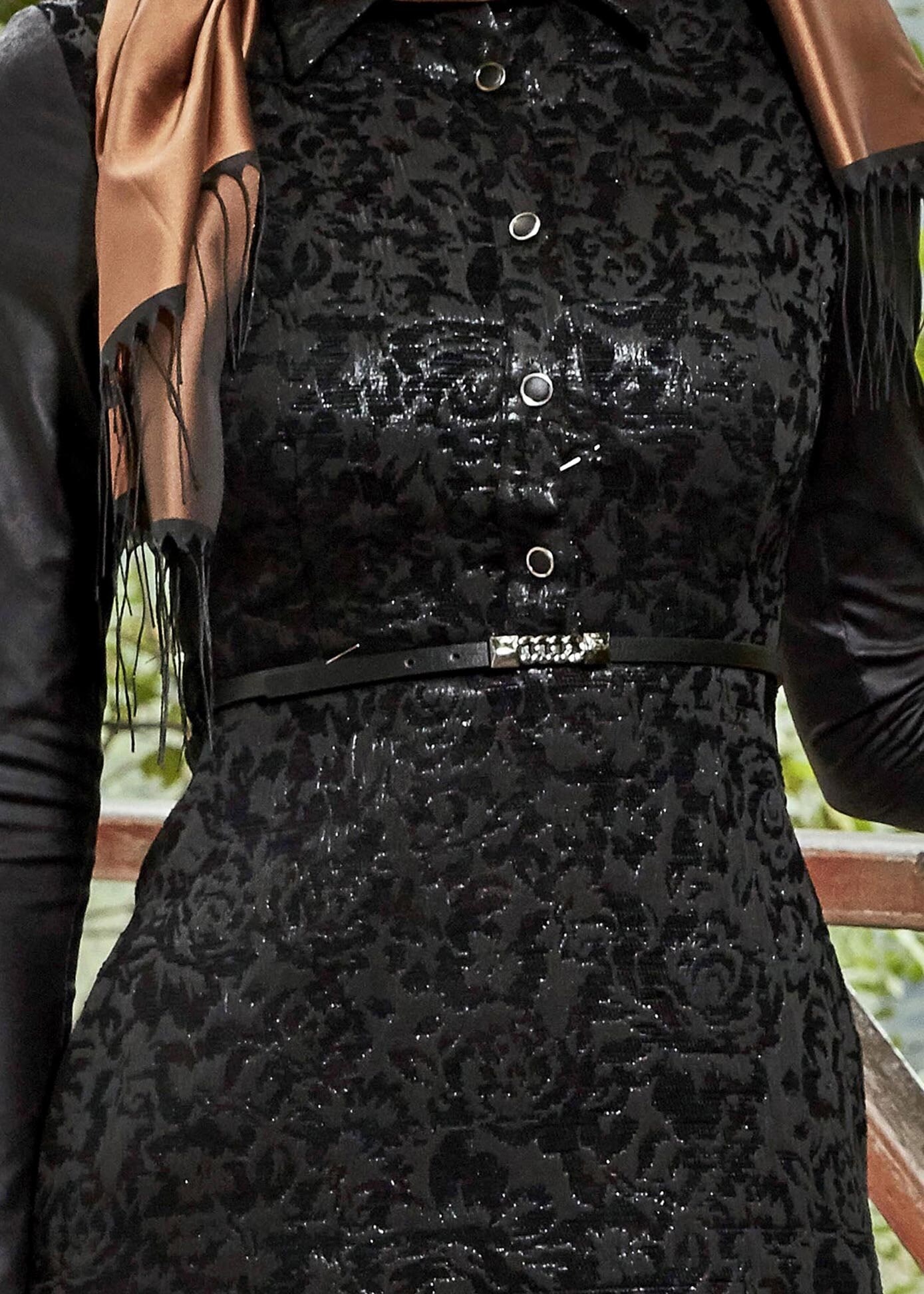 Tesettür giyim SİYAH DESENLİ ELBİSE 4796 