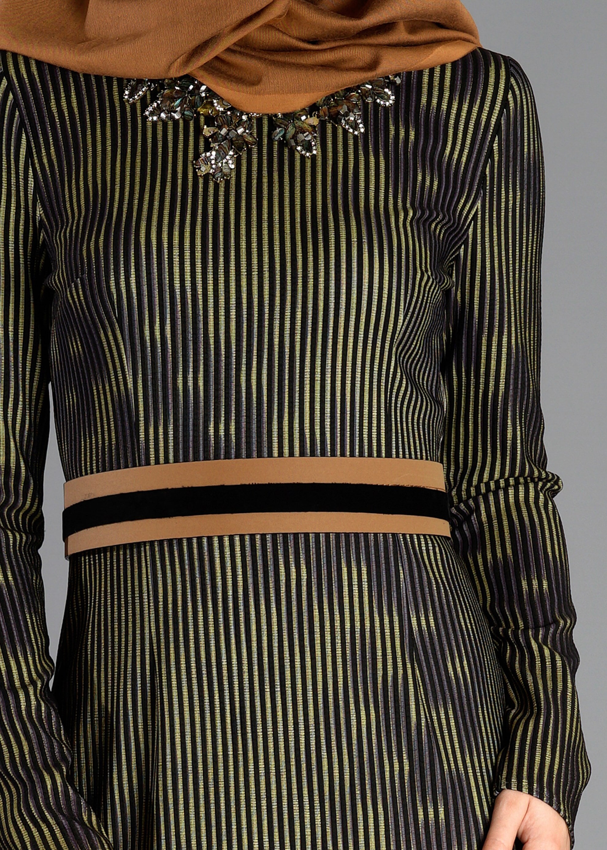 Tesettür giyim YEŞİL DESENLİ ELBİSE 4847 