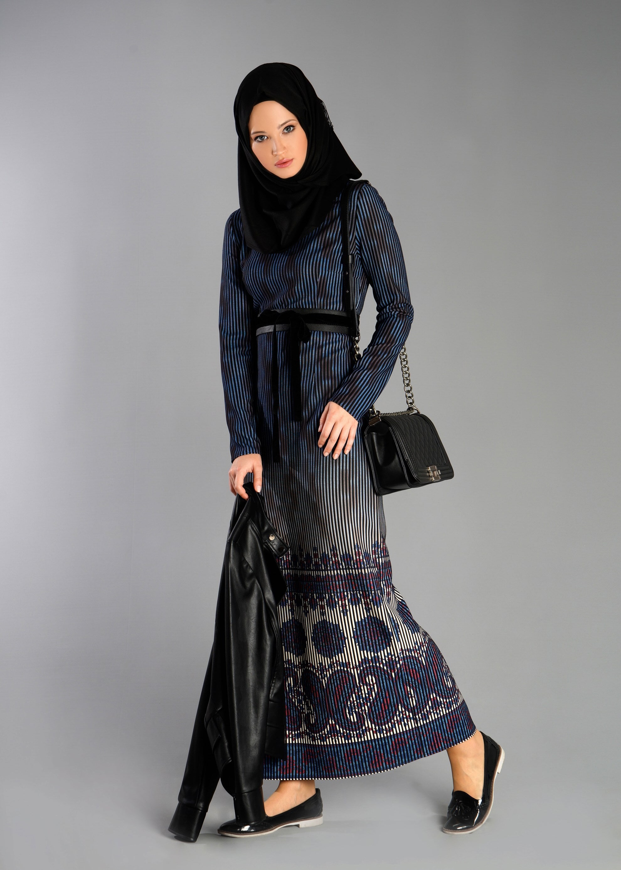 Tesettür giyim LACİVERT DESENLİ ELBİSE 4847 