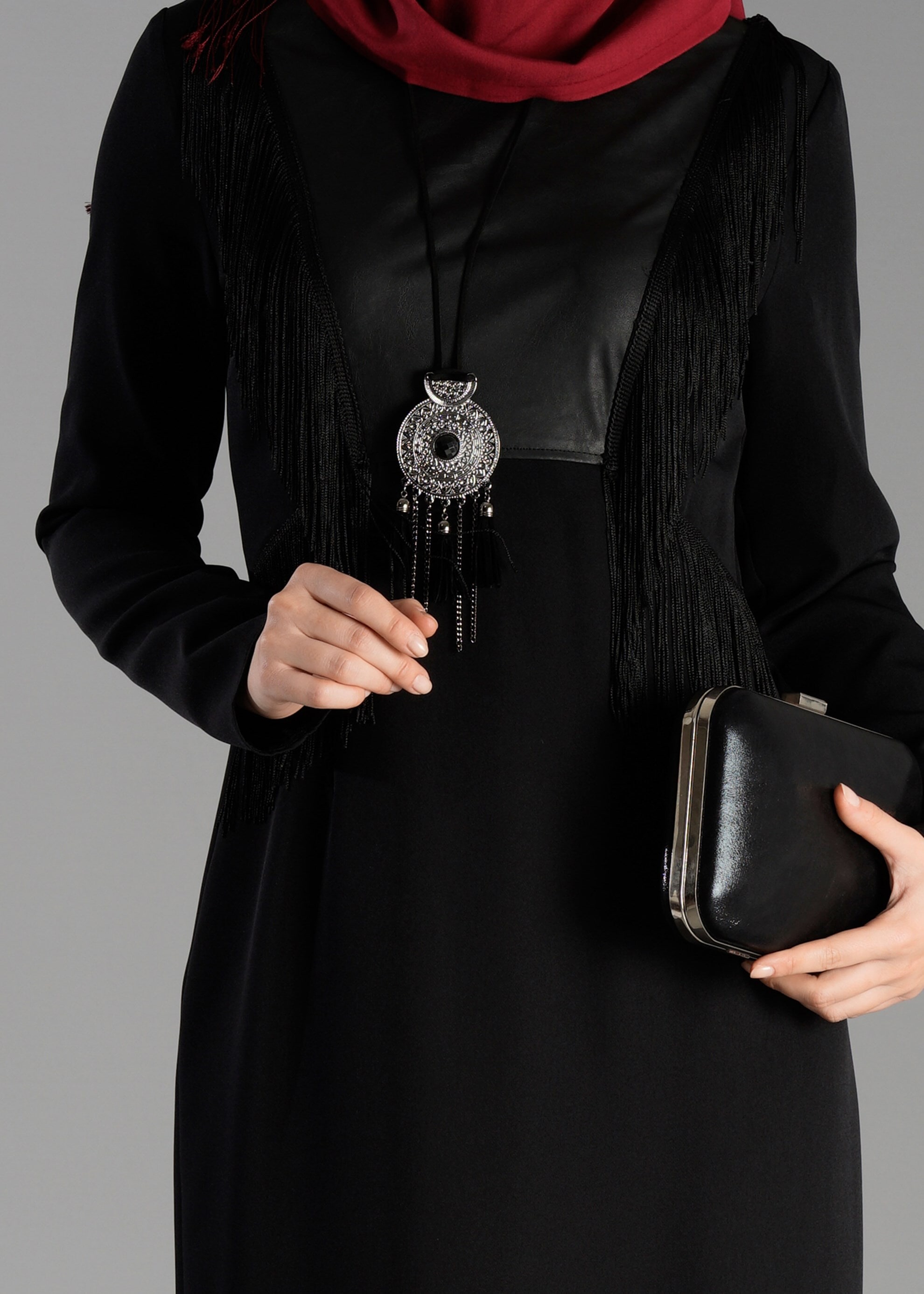 Tesettür giyim SİYAH PÜSKÜLLÜ ELBİSE 4849 