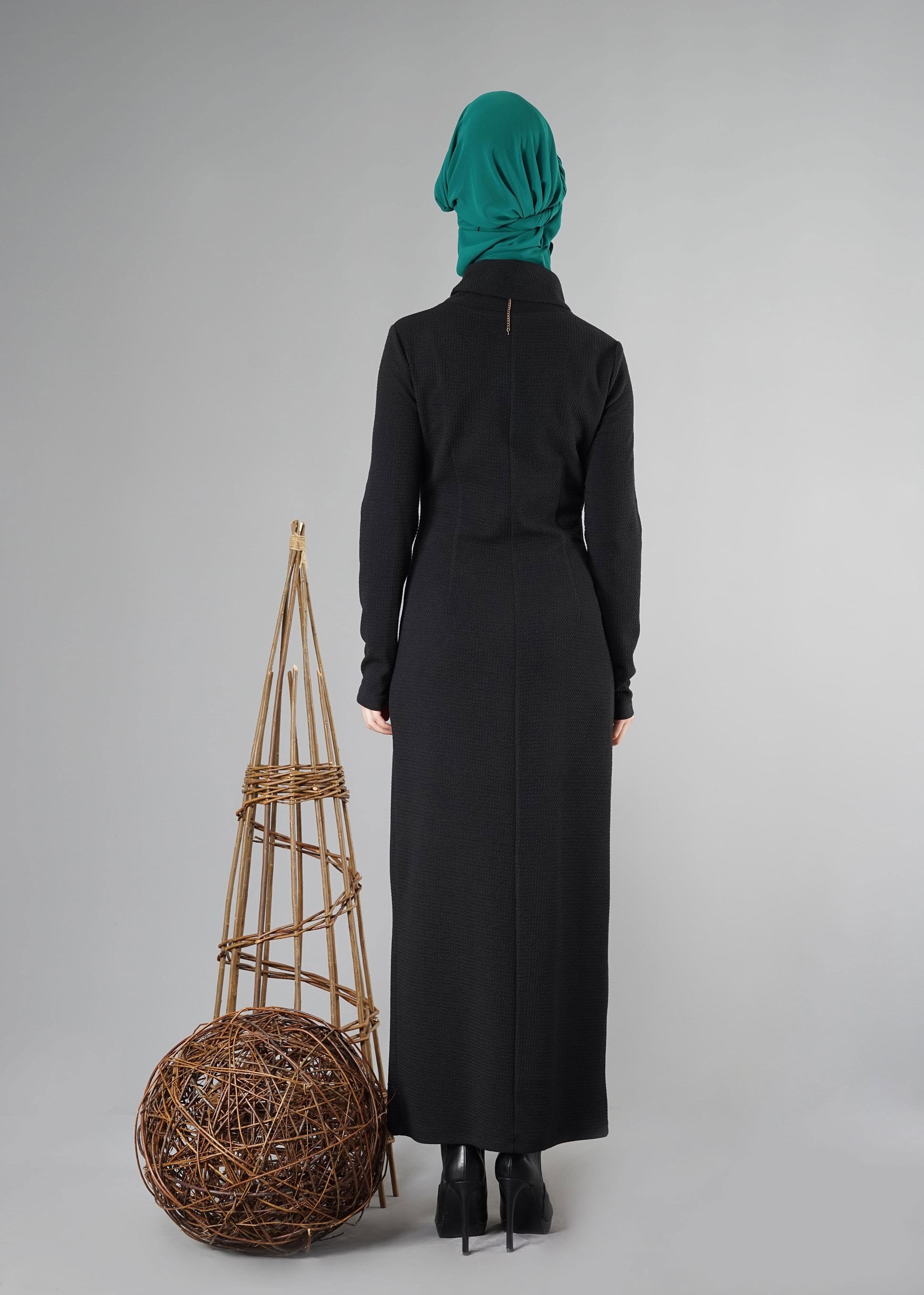 Tesettür giyim SİYAH BALIKÇI YAKA YÜNLÜ ELBİSE 4881 