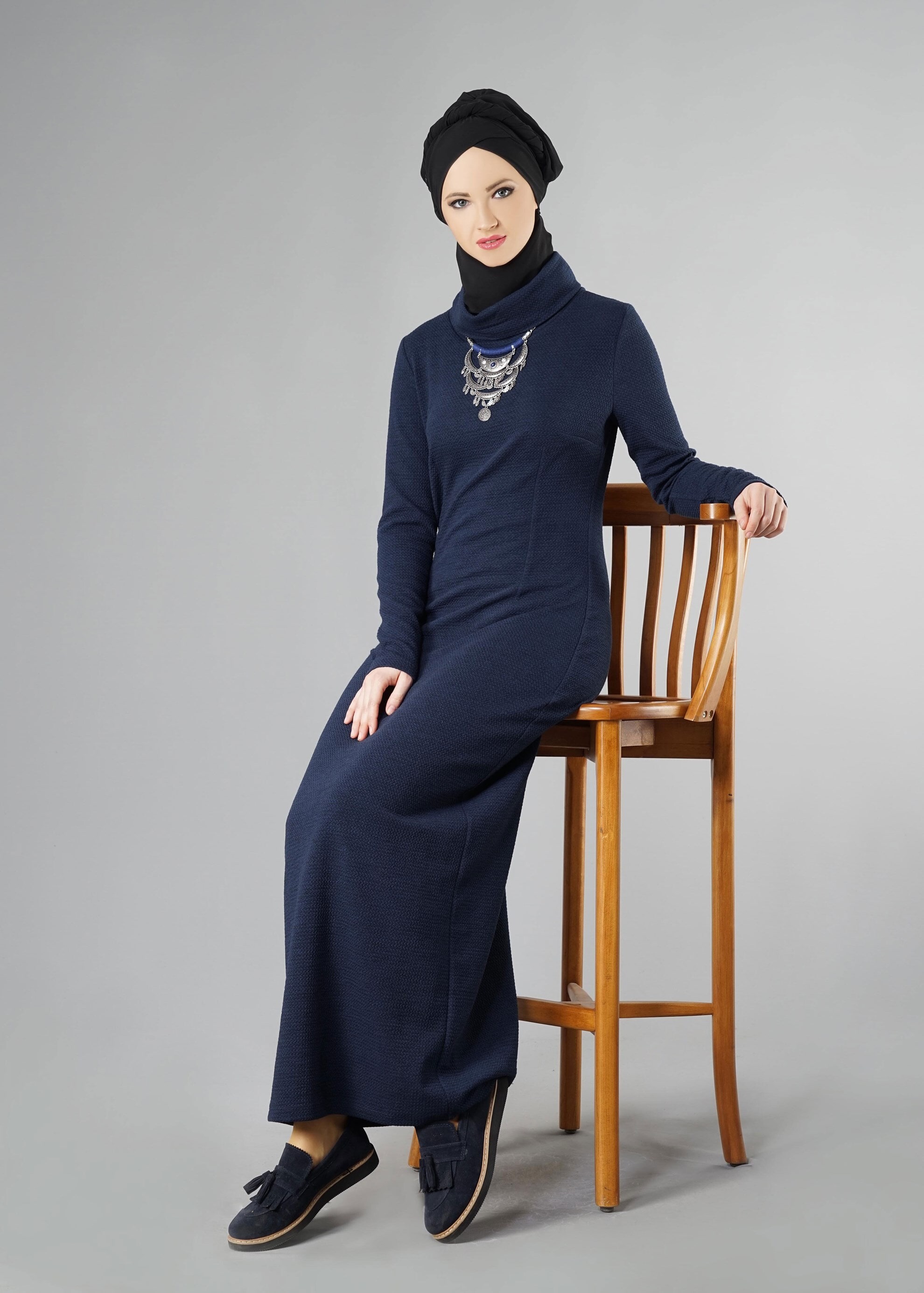 Tesettür giyim LACİVERT BALIKÇI YAKA YÜNLÜ ELBİSE 4881 