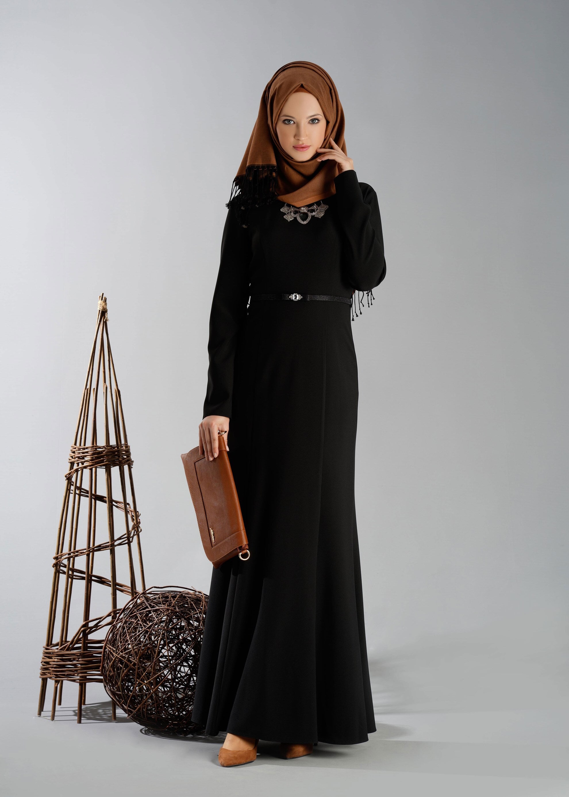 Tesettür giyim SİYAH PARÇALI BALIK ELBİSE 4882 