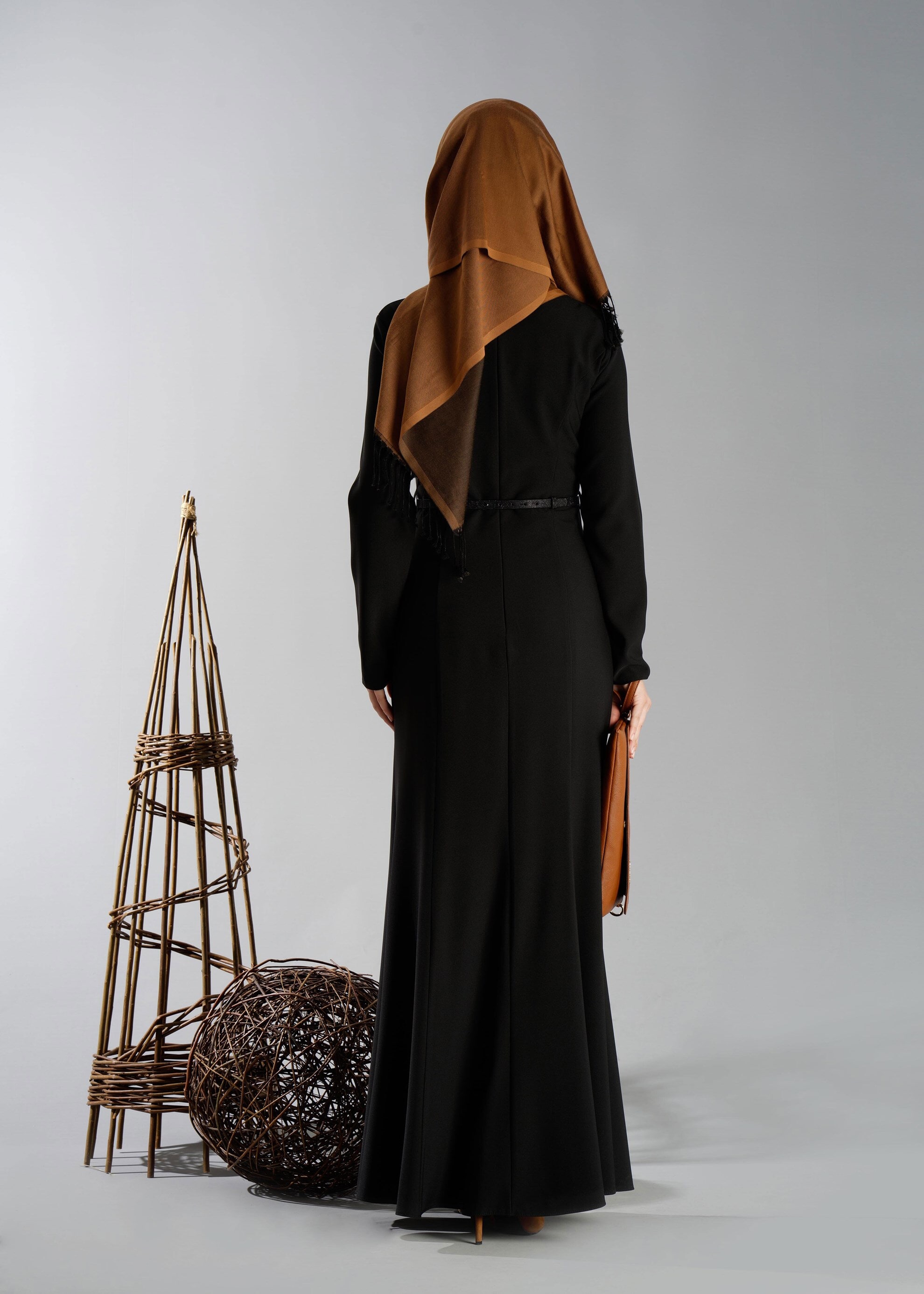 Tesettür giyim SİYAH PARÇALI BALIK ELBİSE 4882 