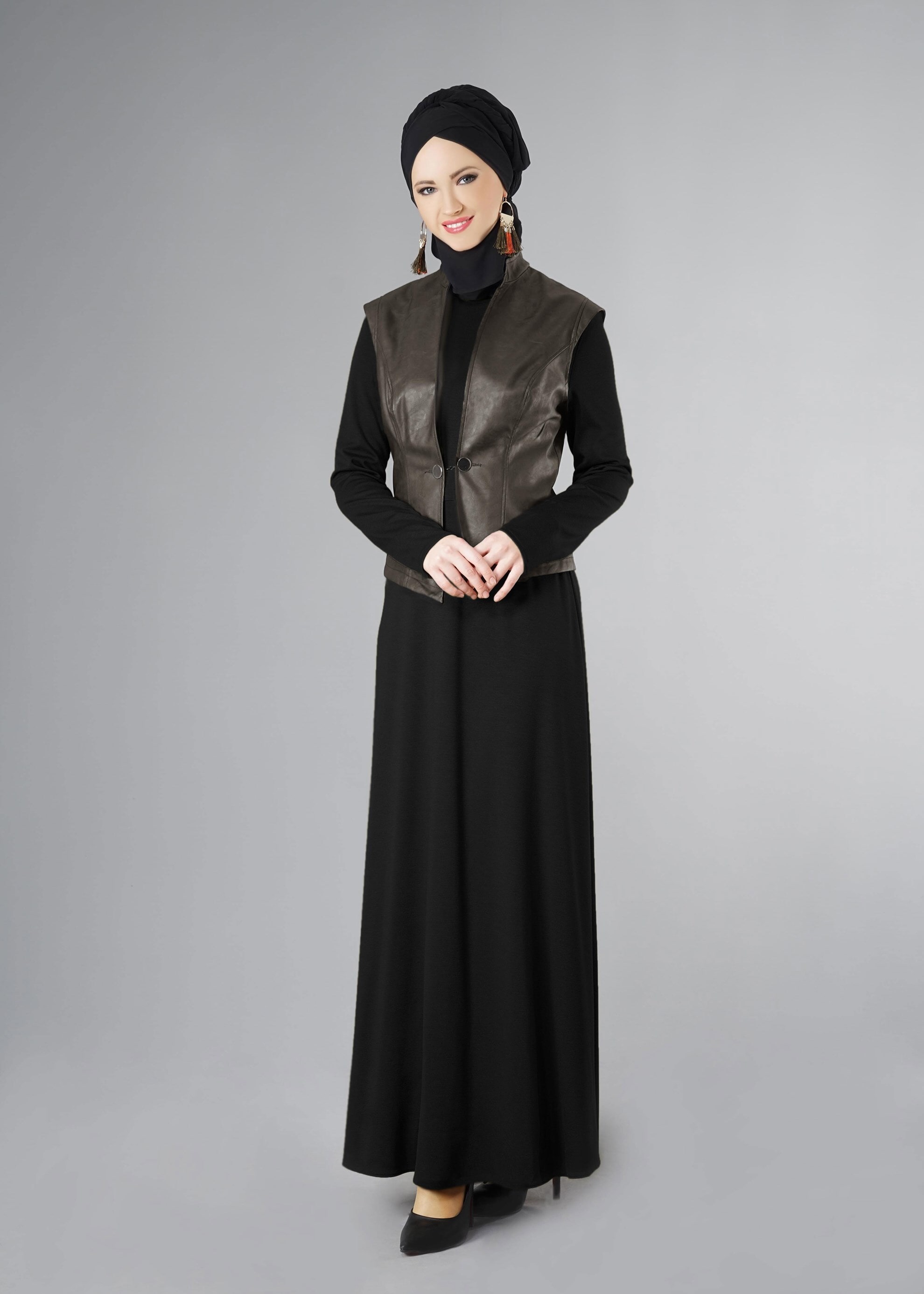 Tesettür giyim SİYAH DERİ YELEKLİ ELBİSE 4895 
