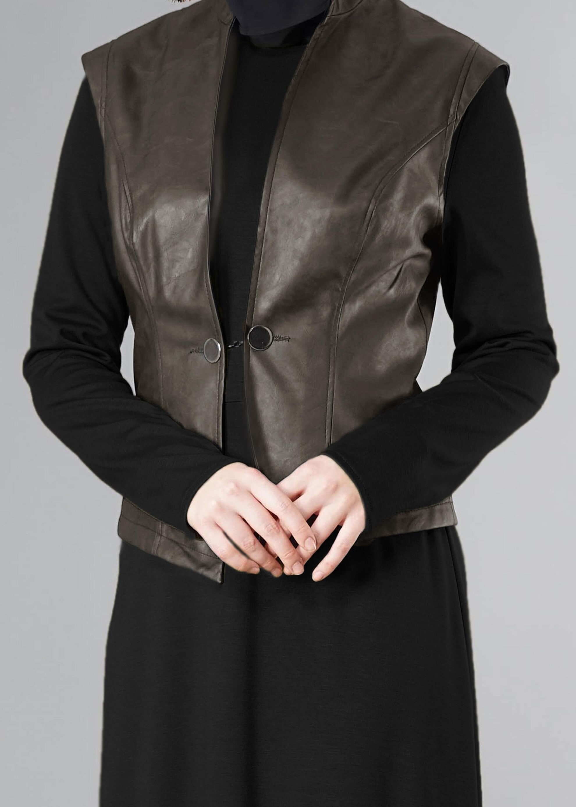 Tesettür giyim SİYAH DERİ YELEKLİ ELBİSE 4895 