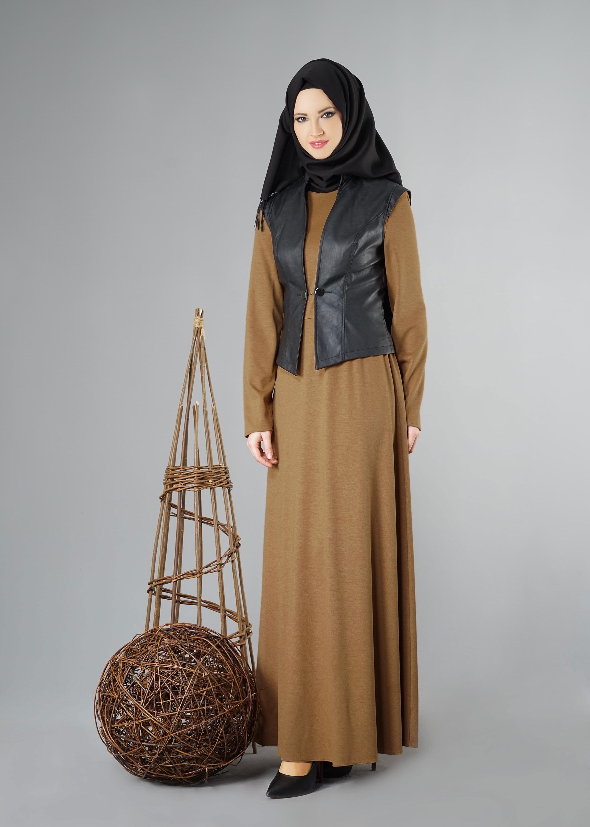 Tesettür giyim KAHVE DERİ YELEKLİ ELBİSE 4895 
