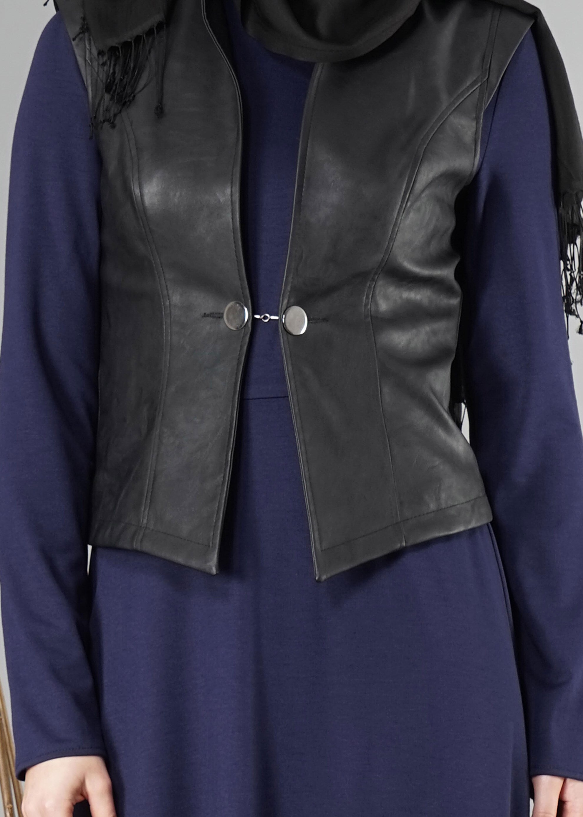 Tesettür giyim LACİVERT DERİ YELEKLİ ELBİSE 4895 