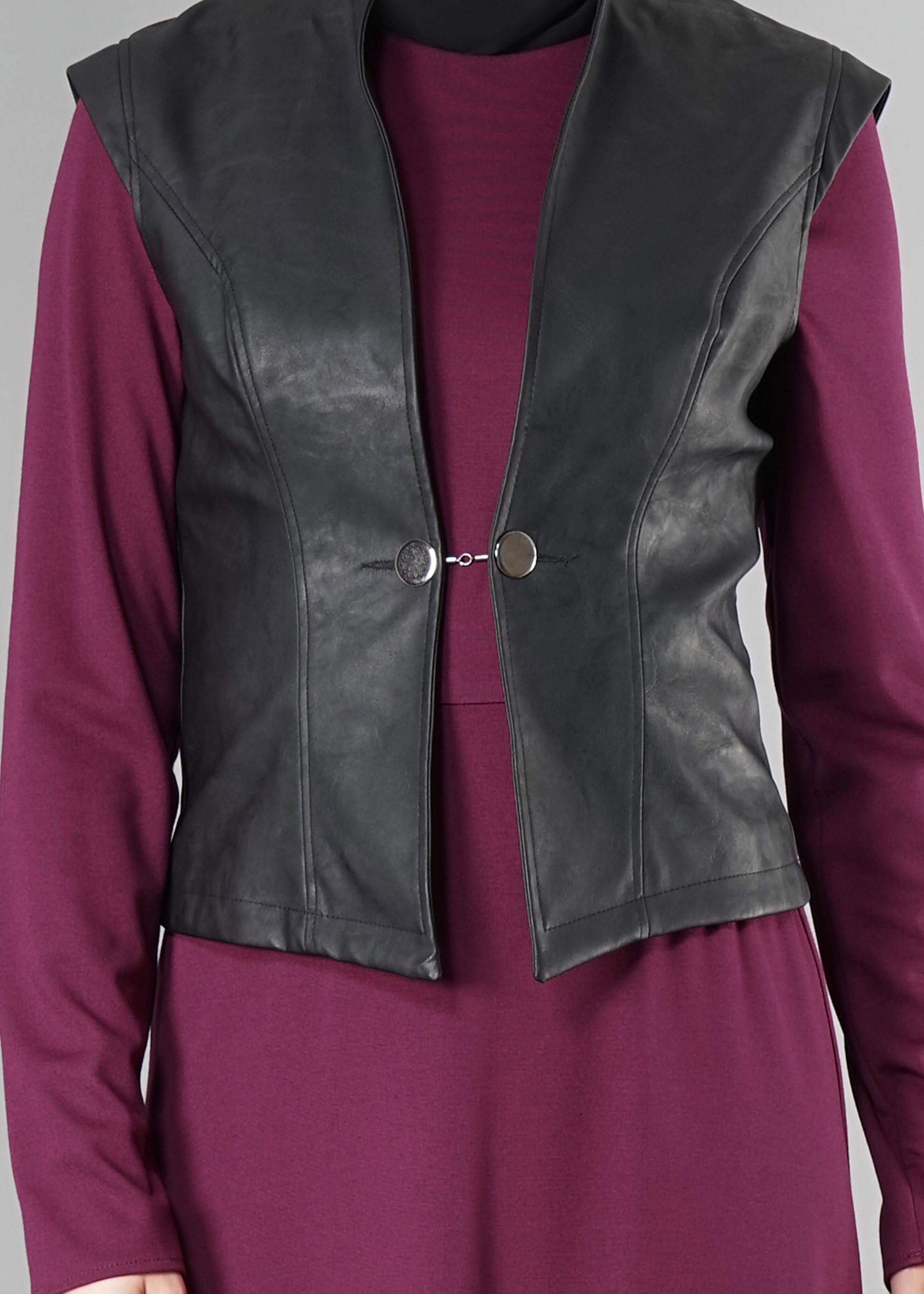 Tesettür giyim MOR DERİ YELEKLİ ELBİSE 4895 