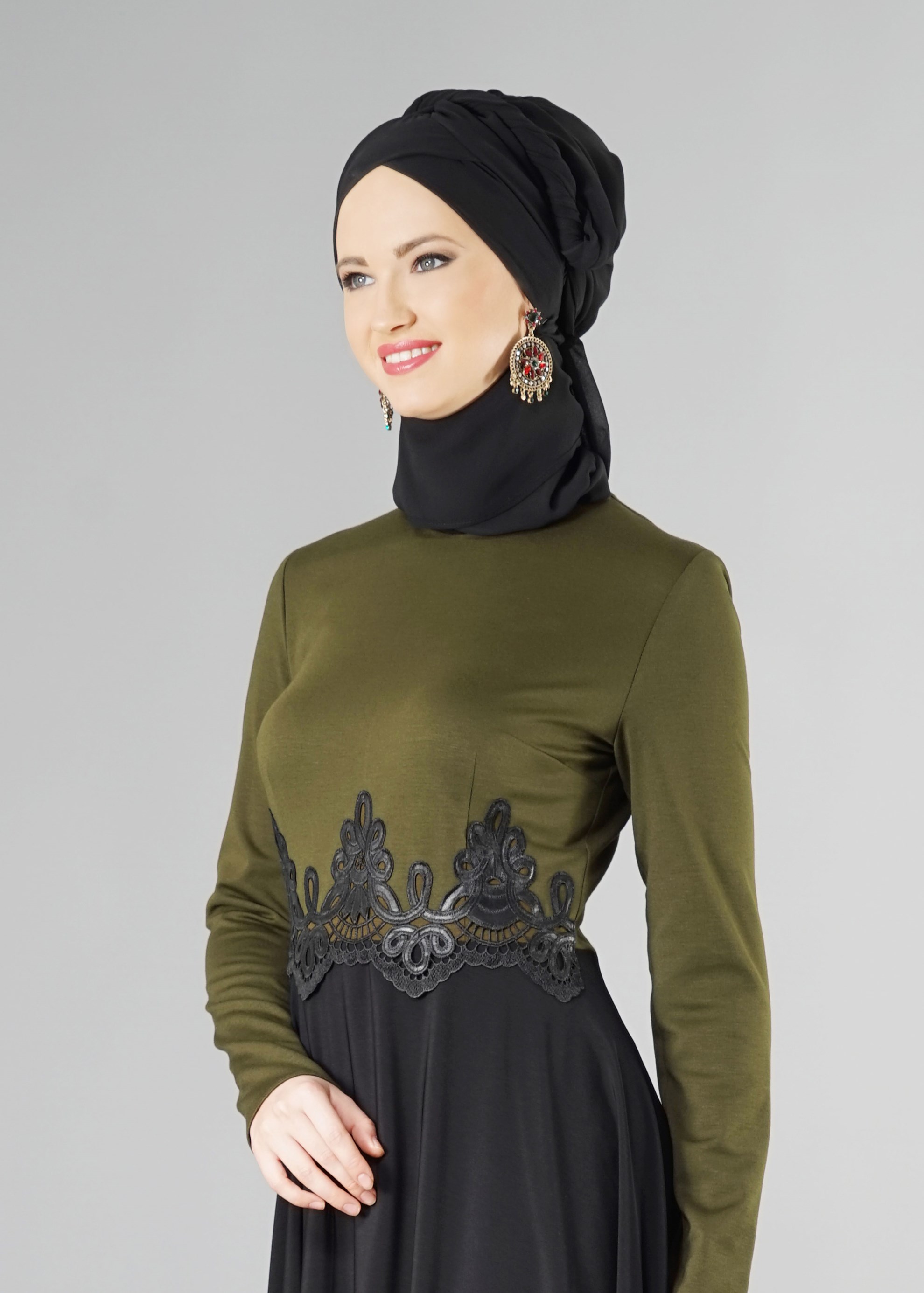 Tesettür giyim HAKİ DERİ DESEN DETAYLI ELBİSE 4902 