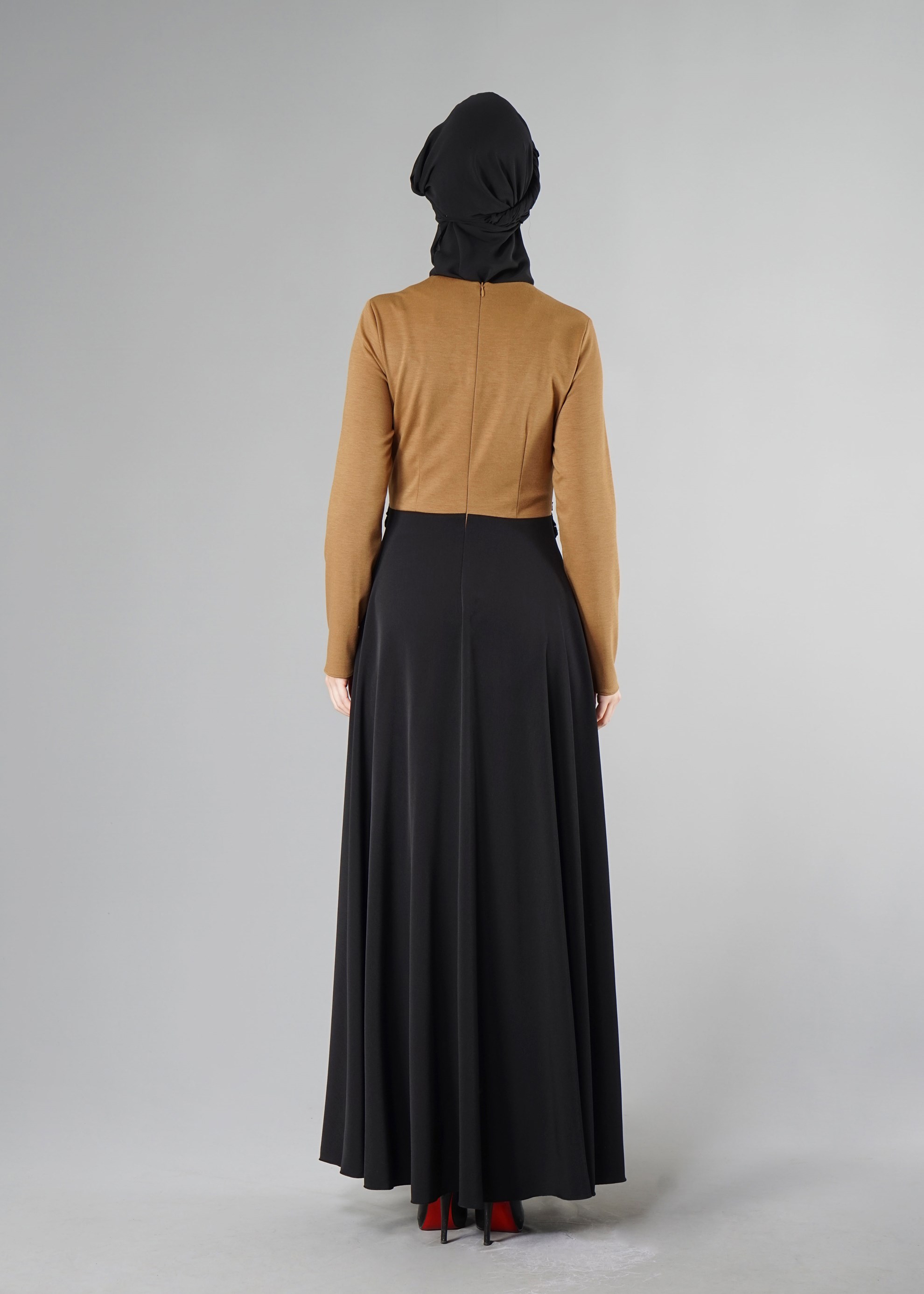 Tesettür giyim KAHVE DERİ DESEN DETAYLI ELBİSE 4902 