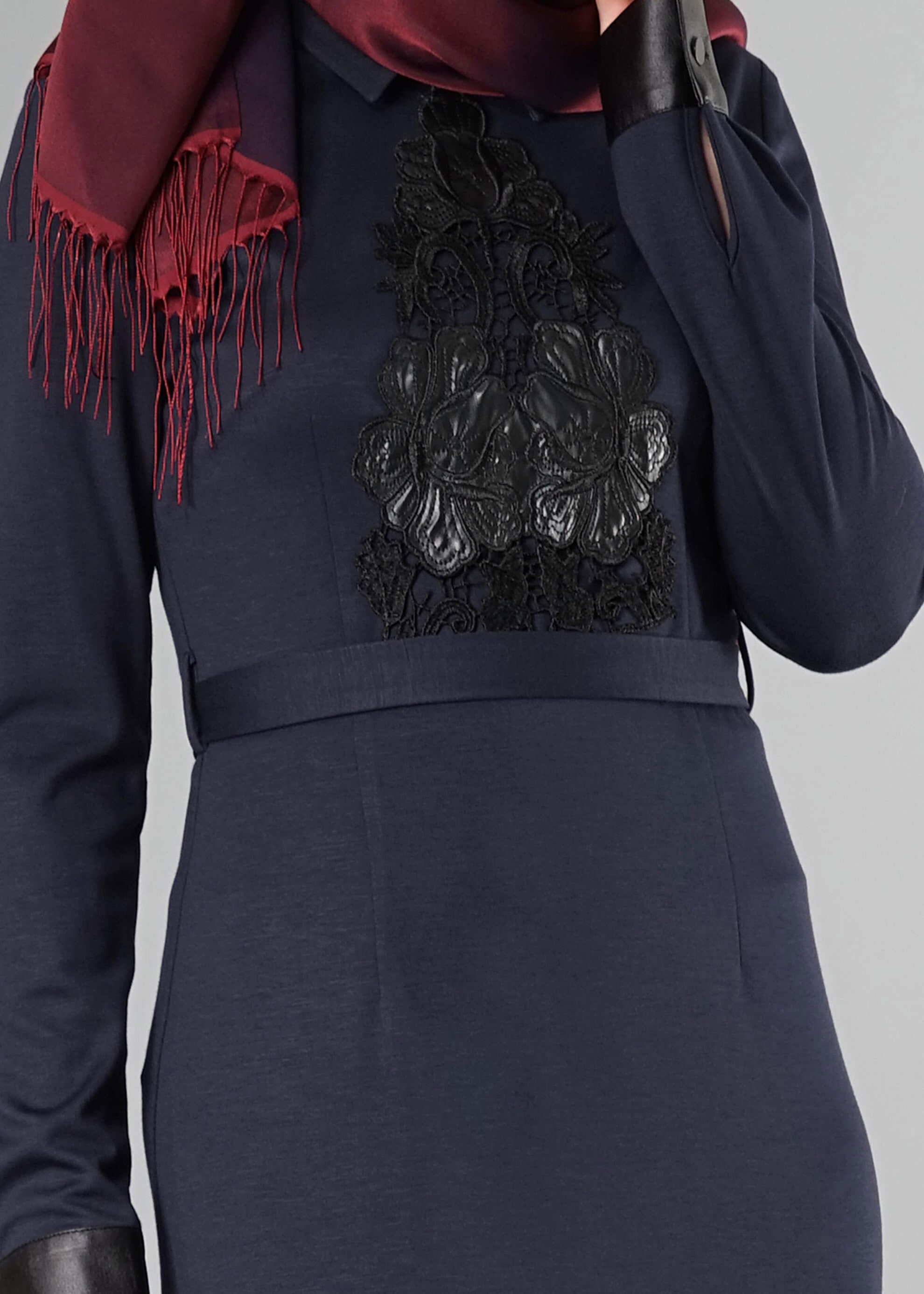 Tesettür giyim LACİVERT GÜPÜR DETAYLI ELBİSE 4907 